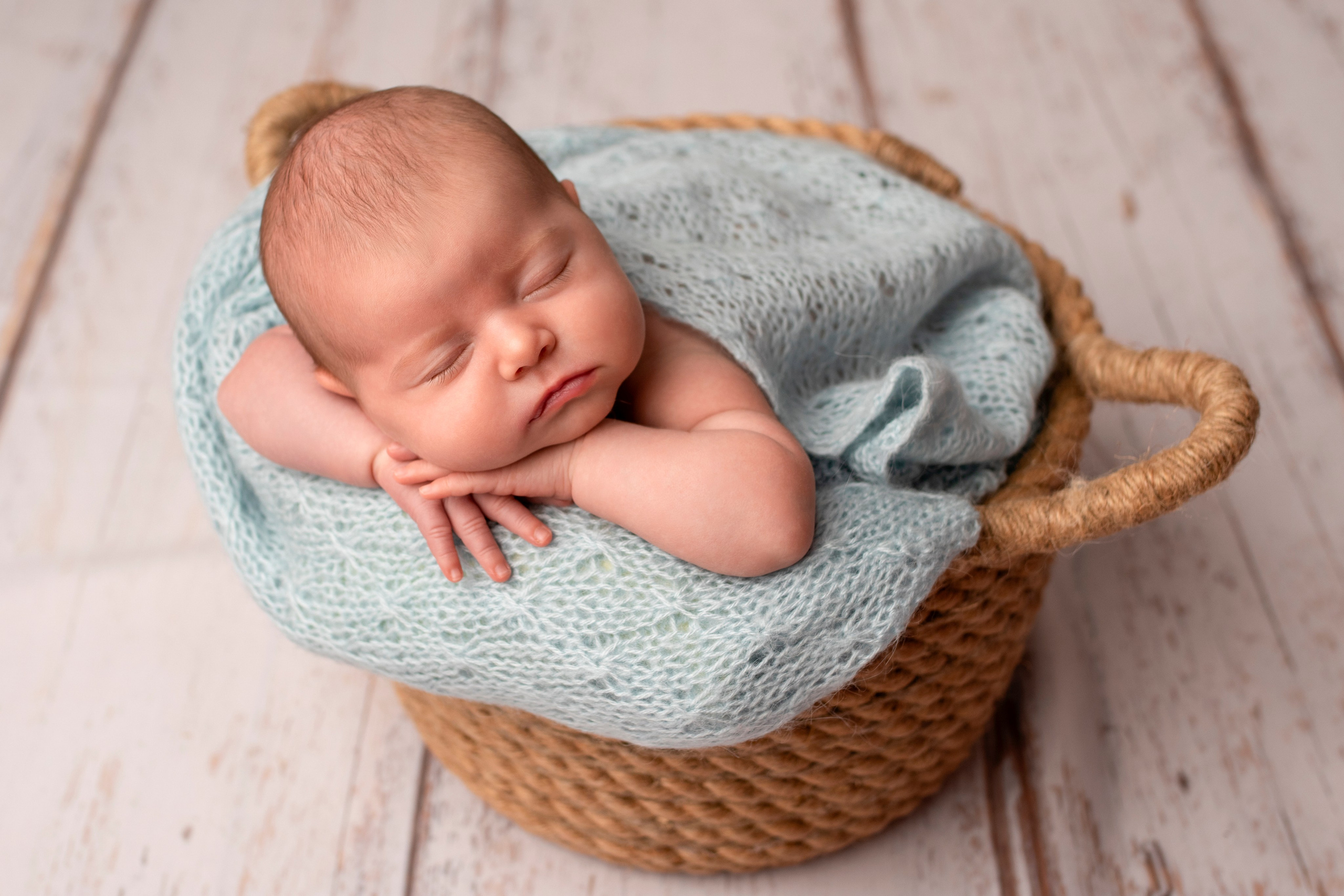 Красивые фотографии малышей у Вас дома. Фотограф новорождённых в Санкт-Петербурге Лилия Яковлева