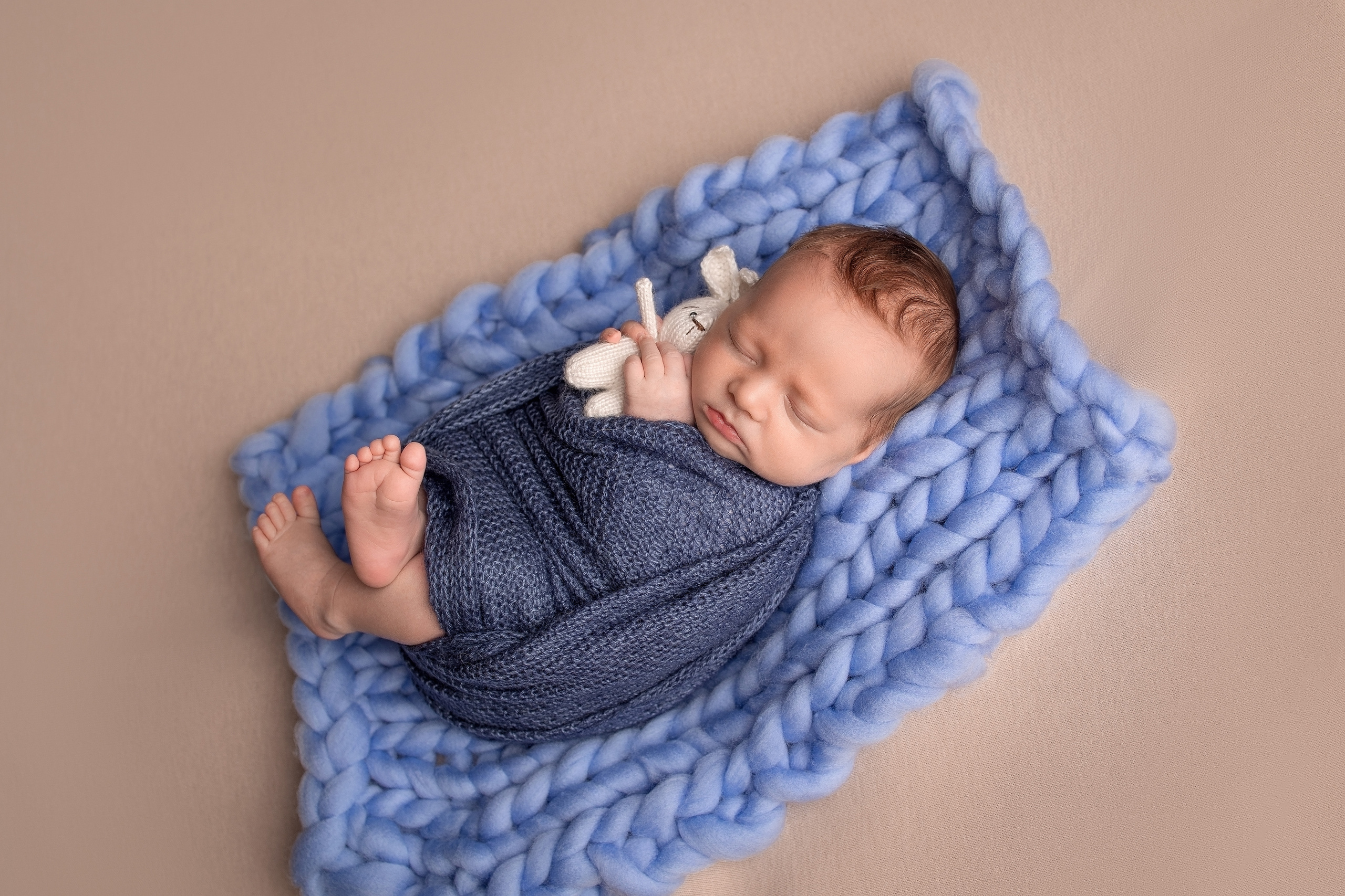 Нежная и милая фотосессия первых дней жизни Вашего ребенка в Минске. Фотограф новорождённых Минск — стоимость newborn фотосессии в Минске