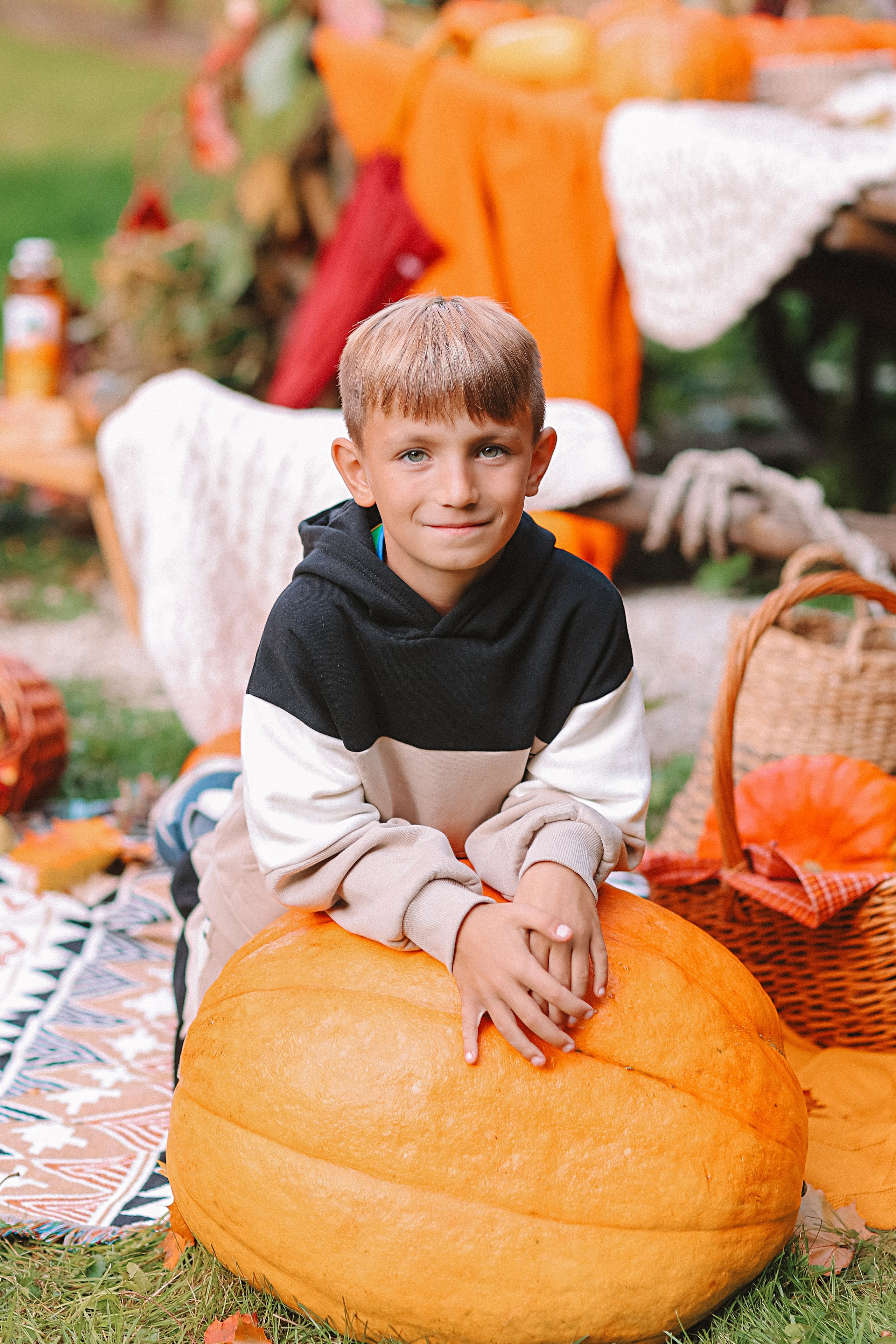 Тыквы. Семейный фотограф Тюмень, фотограф на роды Салмина Мария