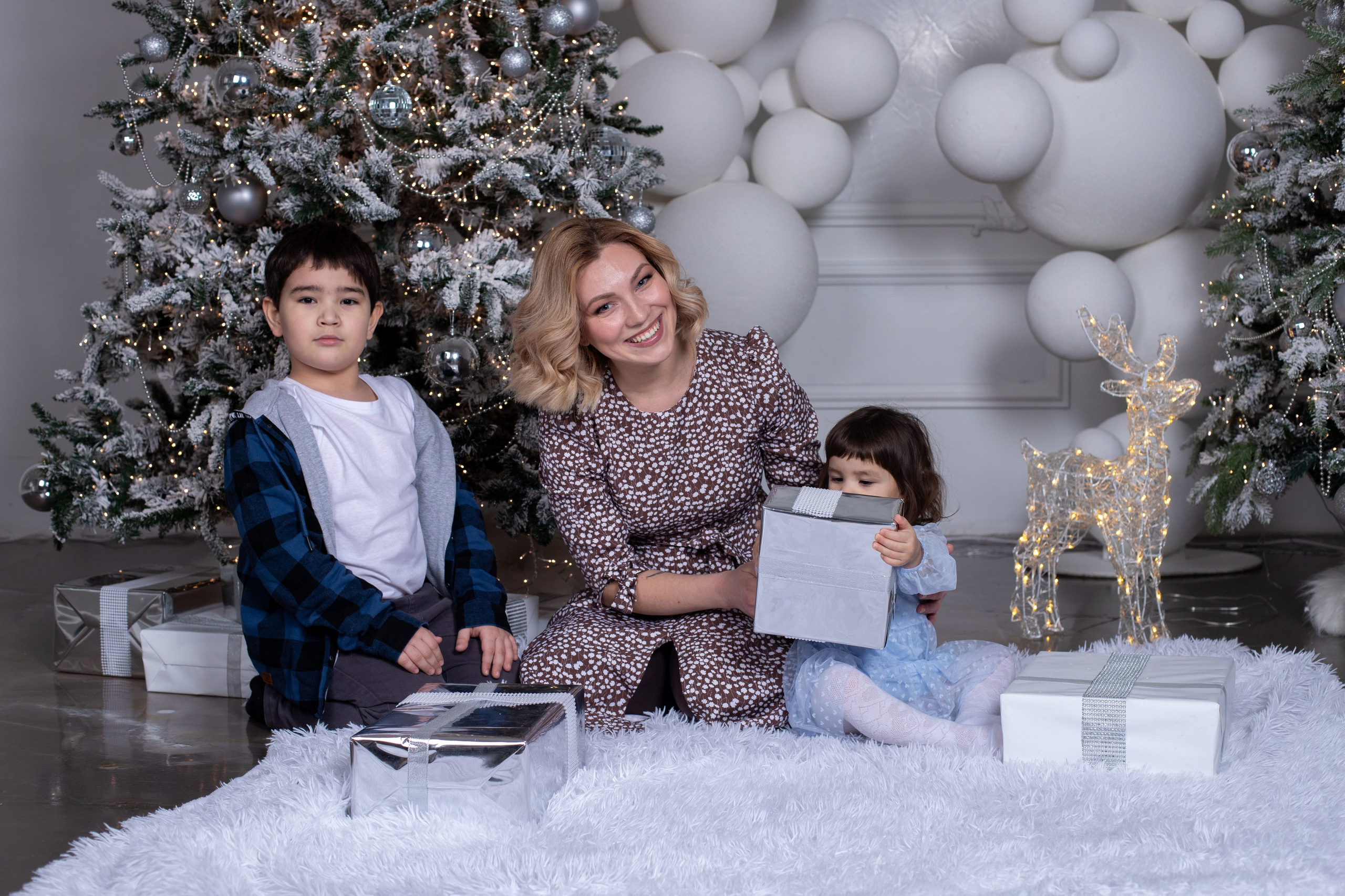 Новогодняя с семьёй Насти. Фотосессия под любой запрос в Красноярске. т+79237847111