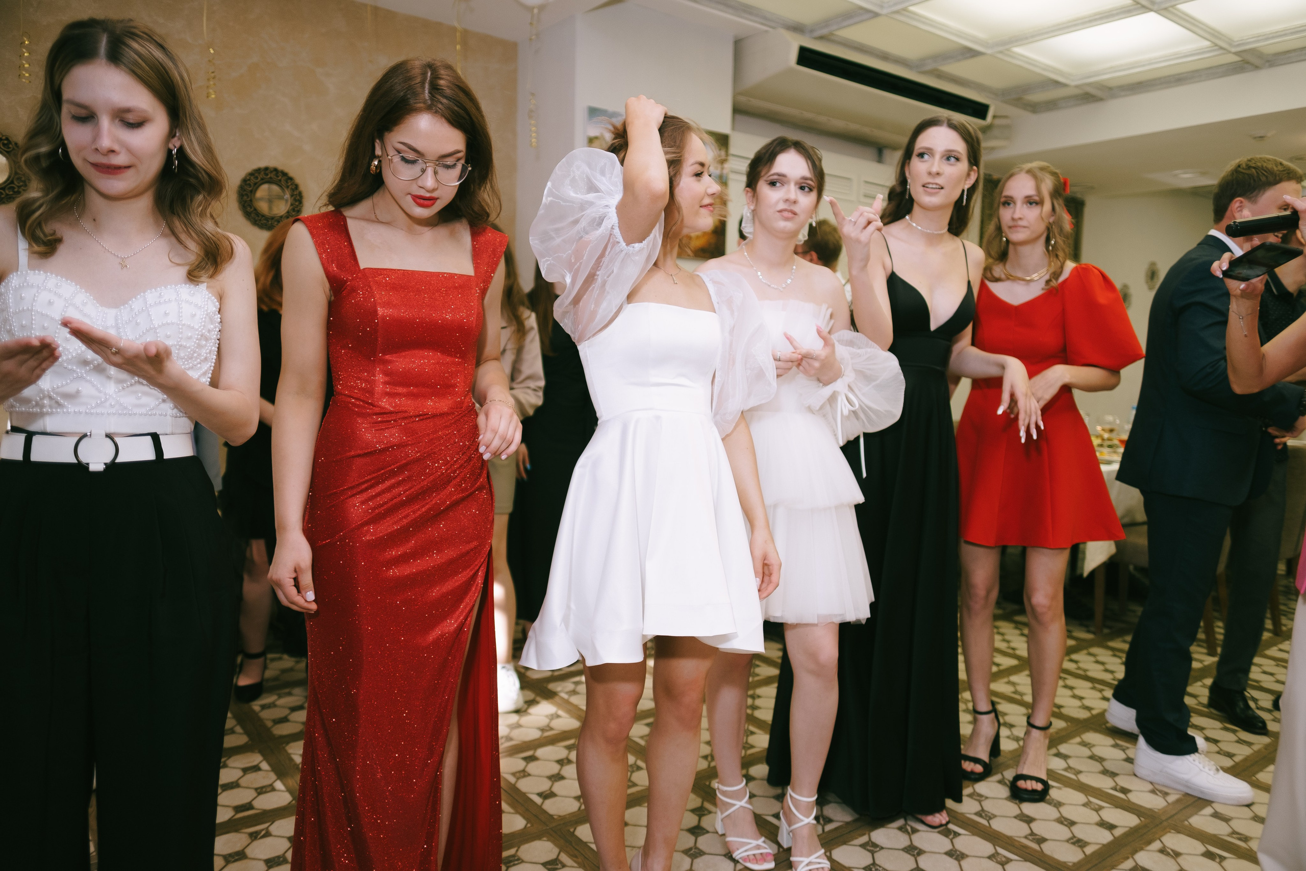 Выпускной школа 33. Свадебный и репортажной фотограф Денис Ожигин в Краснодаре и Краснодарском крае