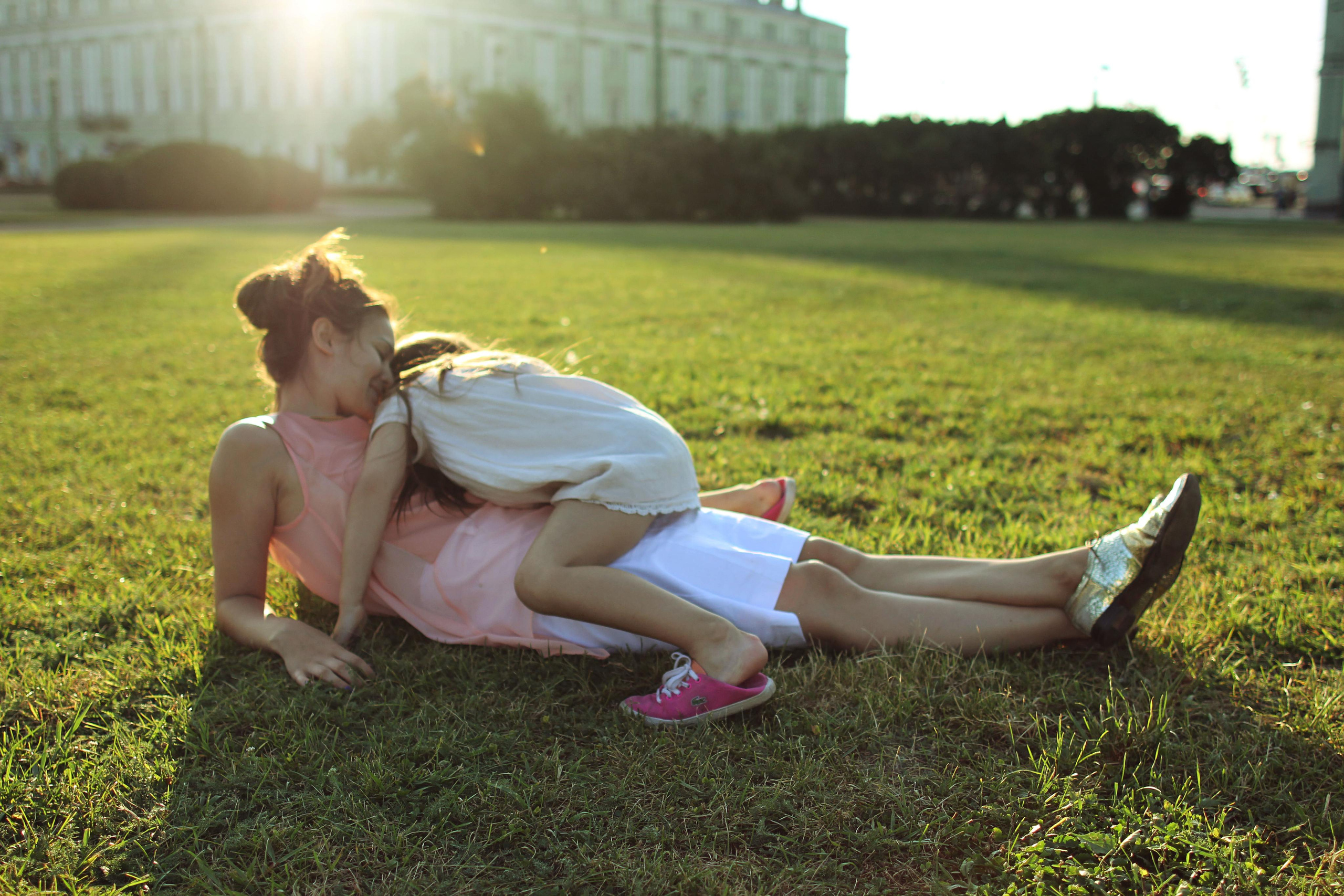 Lily and Amelia in summer. Photographer and videographer Valeria Lisauske