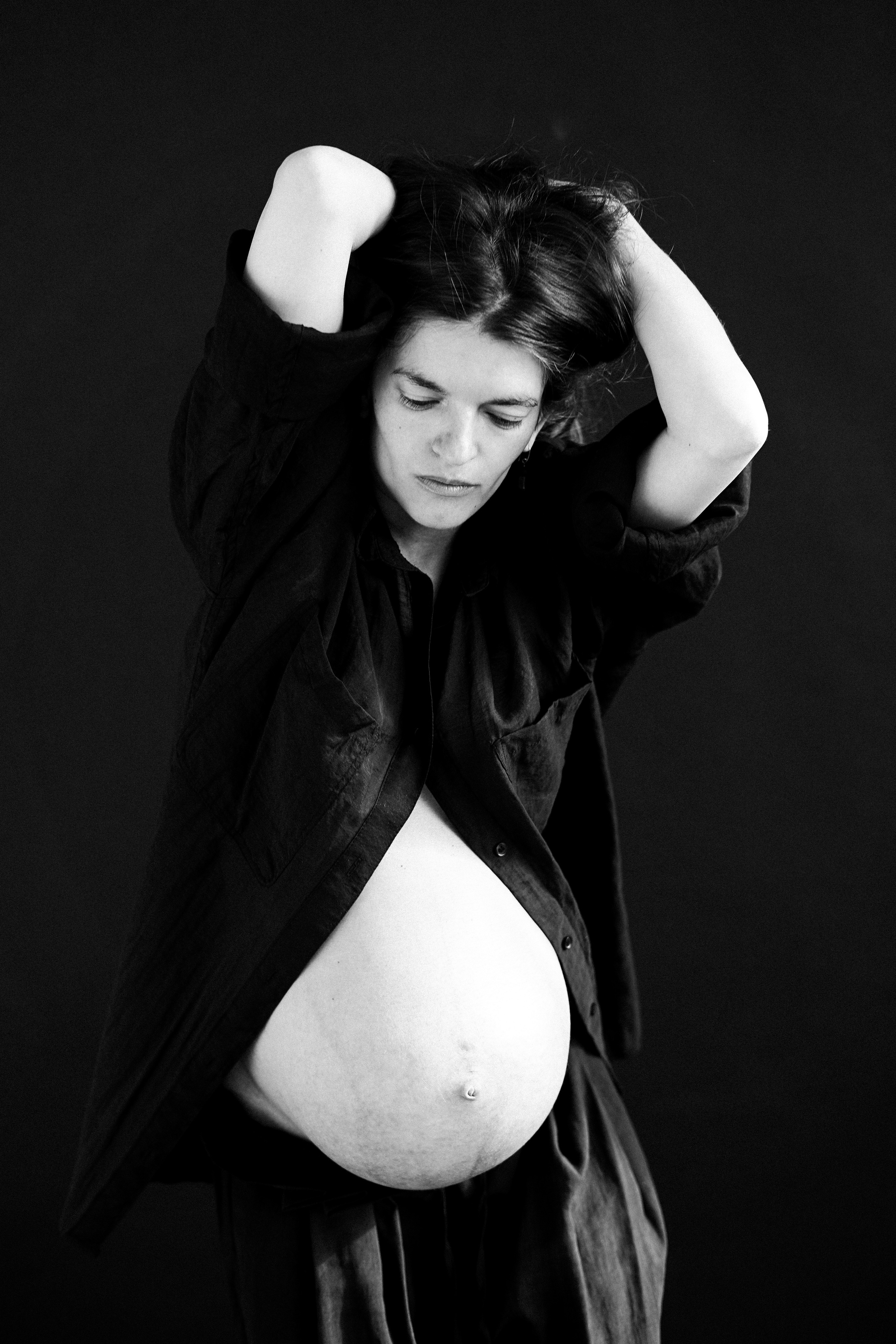 Lota in the sunny studio. Photographer and videographer Valeria Lisauske