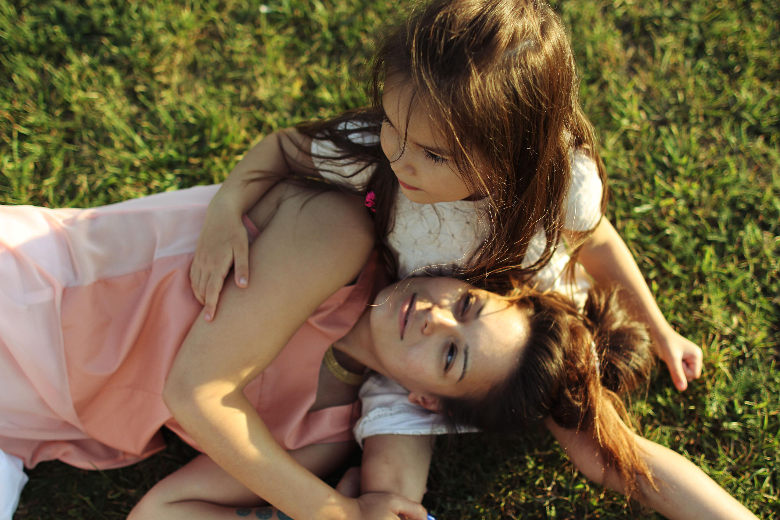 Lily and Amelia in summer. Photographer and videographer Valeria Lisauske