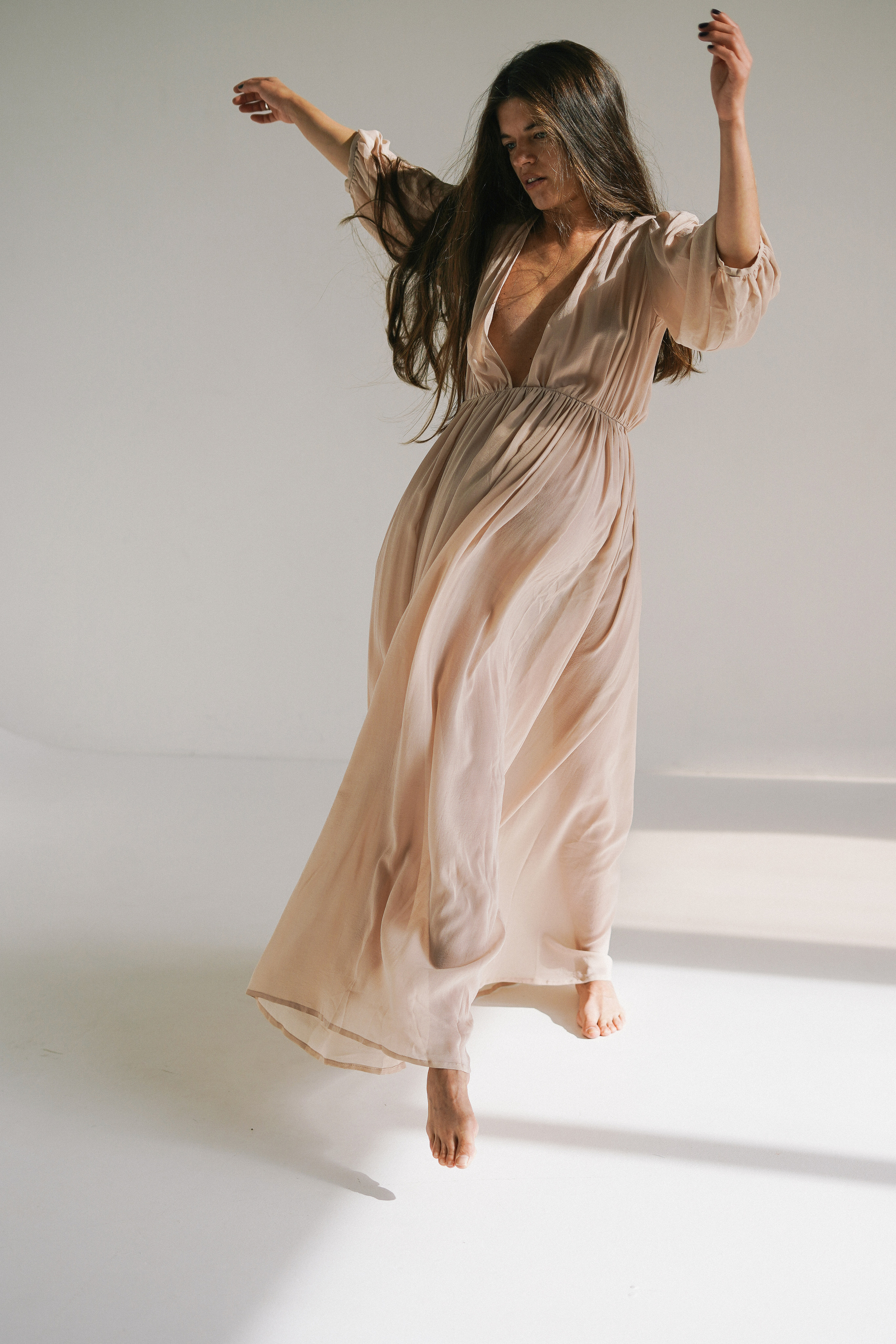 Lota in the sunny studio. Photographer and videographer Valeria Lisauske