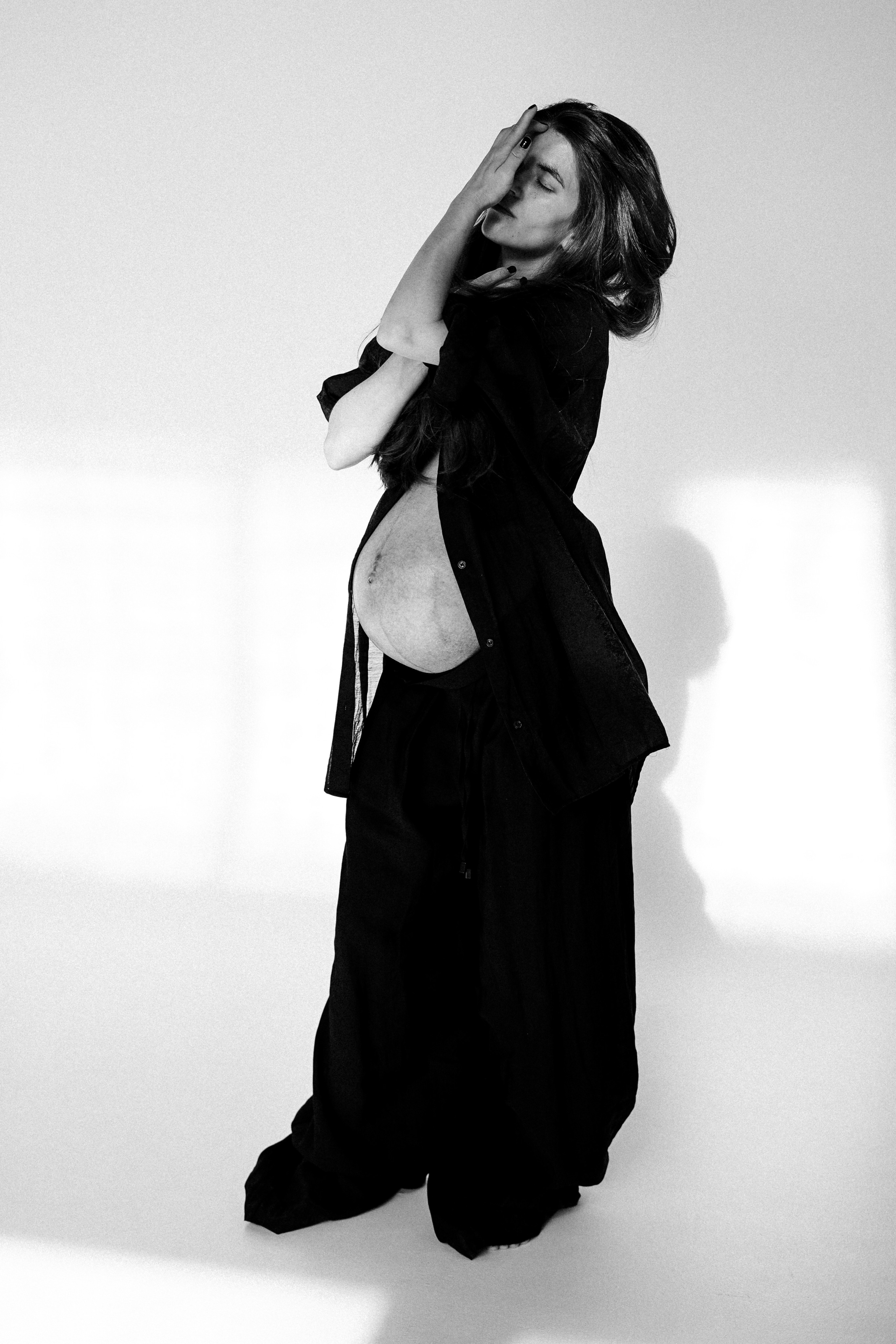 Lota in the sunny studio. Photographer and videographer Valeria Lisauske