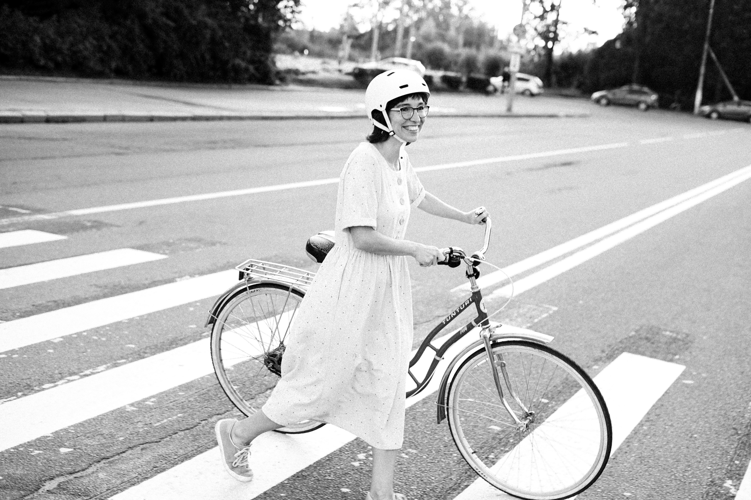 Maria, the bicycle and the end of summer. Photographer and videographer Valeria Lisauske