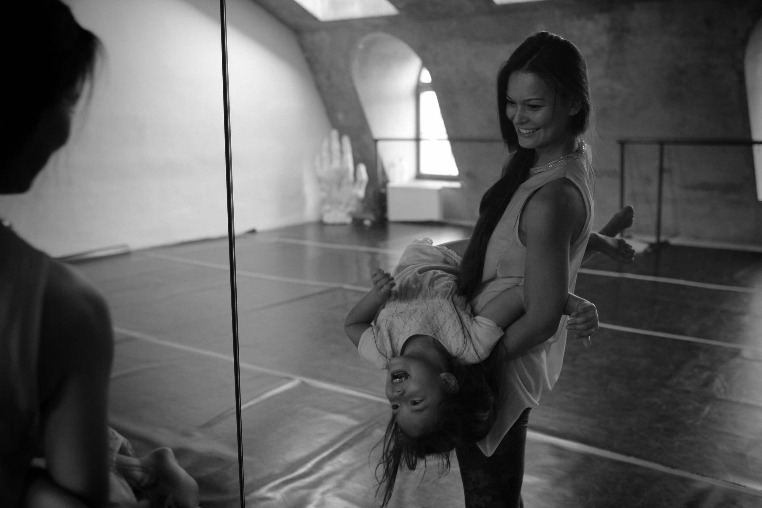 Lily and Amelia in summer. Photographer and videographer Valeria Lisauske