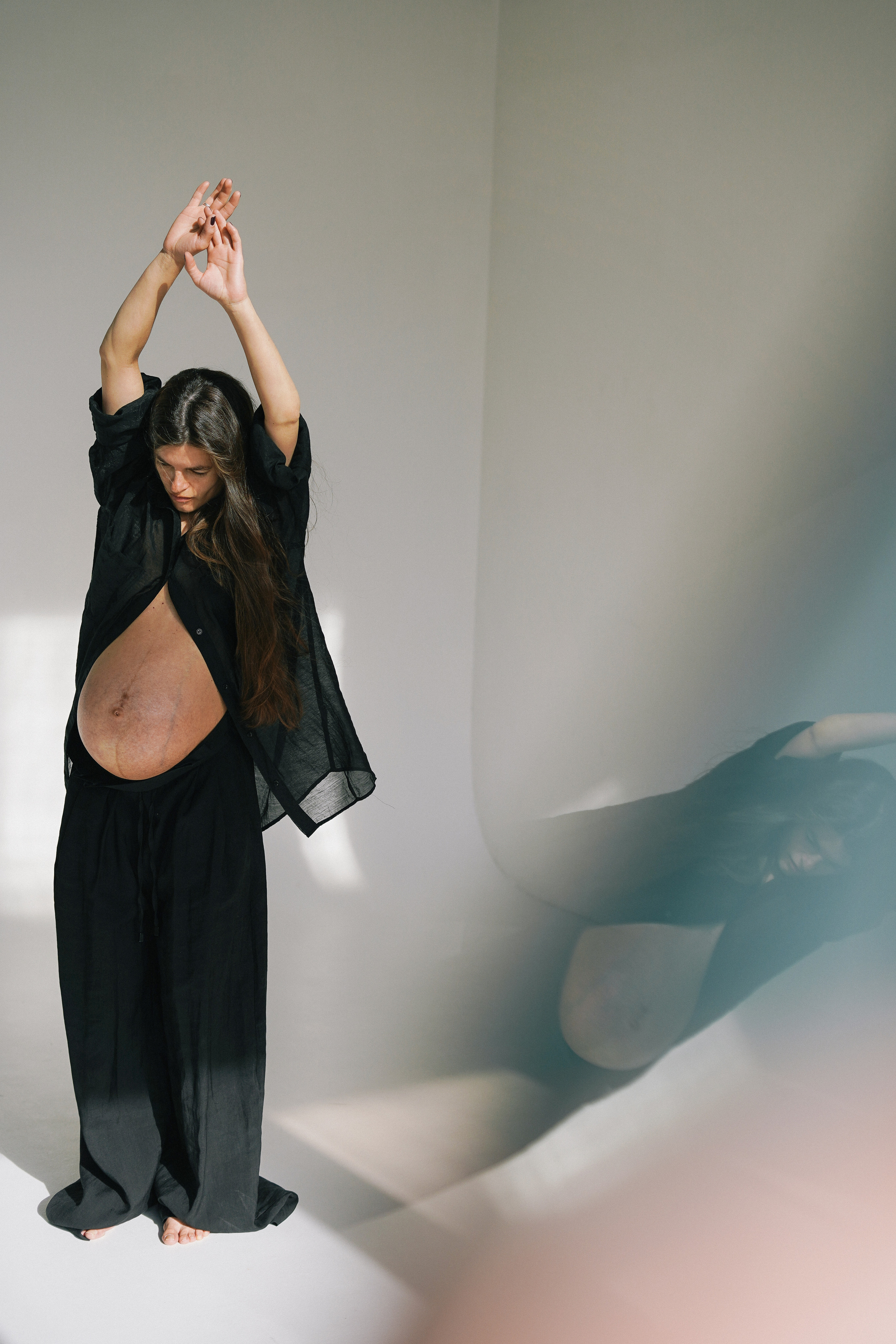 Lota in the sunny studio. Photographer and videographer Valeria Lisauske