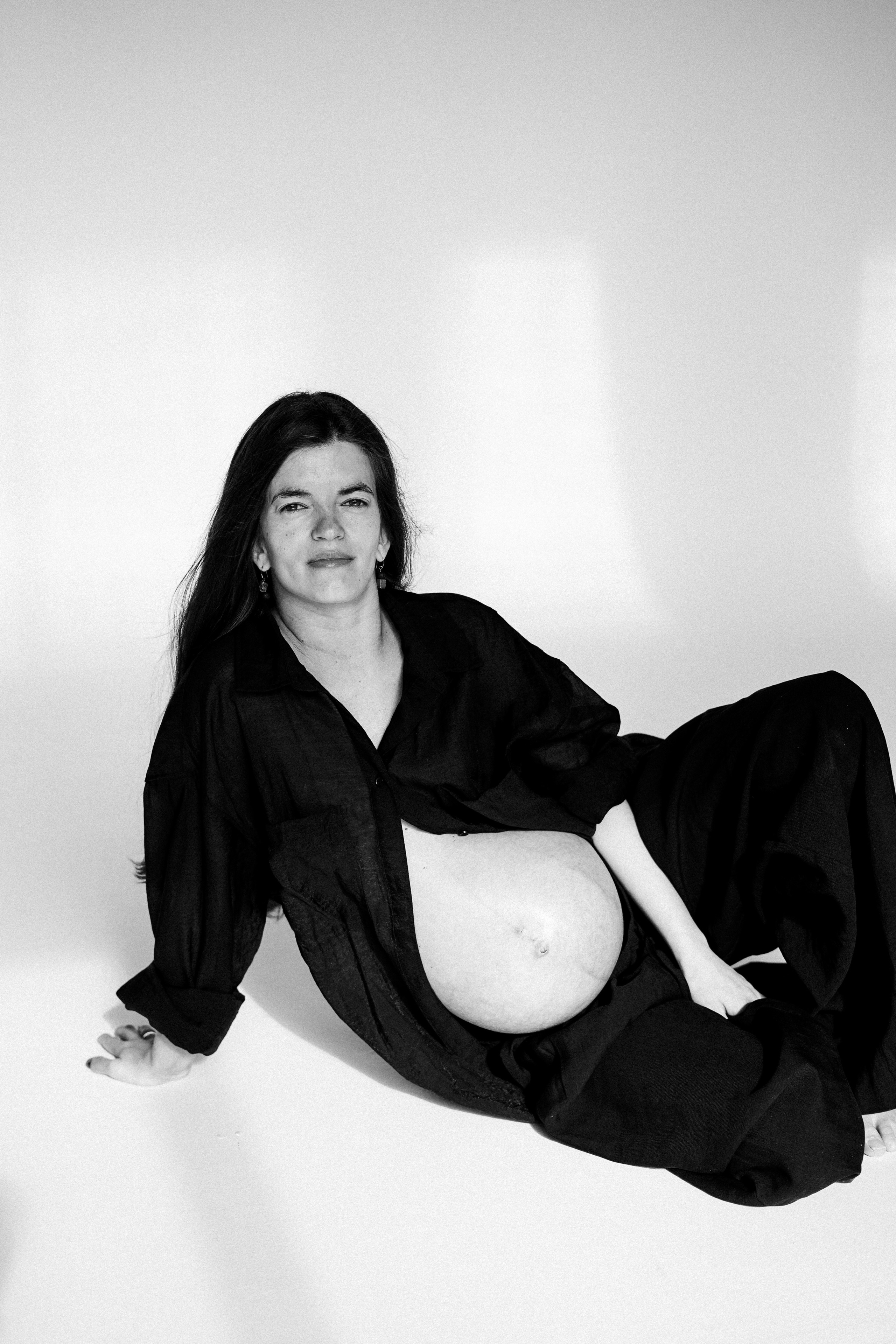 Lota in the sunny studio. Photographer and videographer Valeria Lisauske