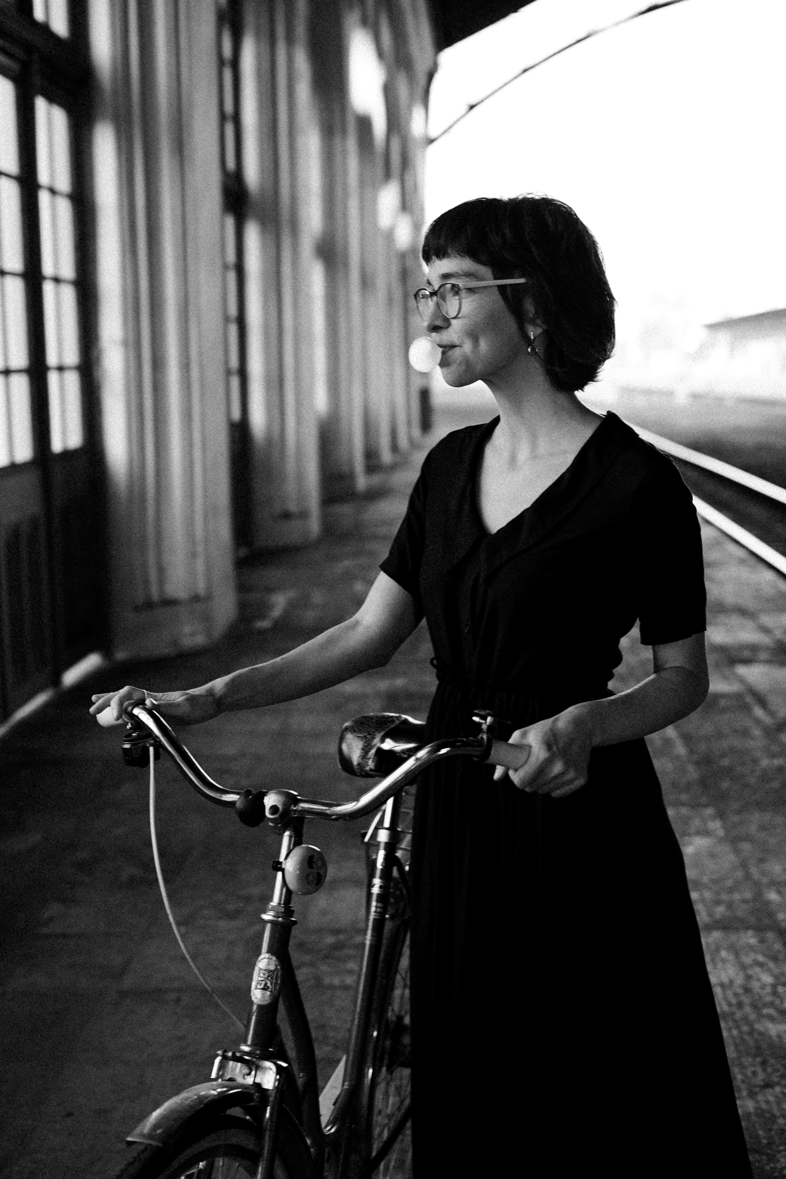 Maria, the bicycle and the end of summer. Photographer and videographer Valeria Lisauske