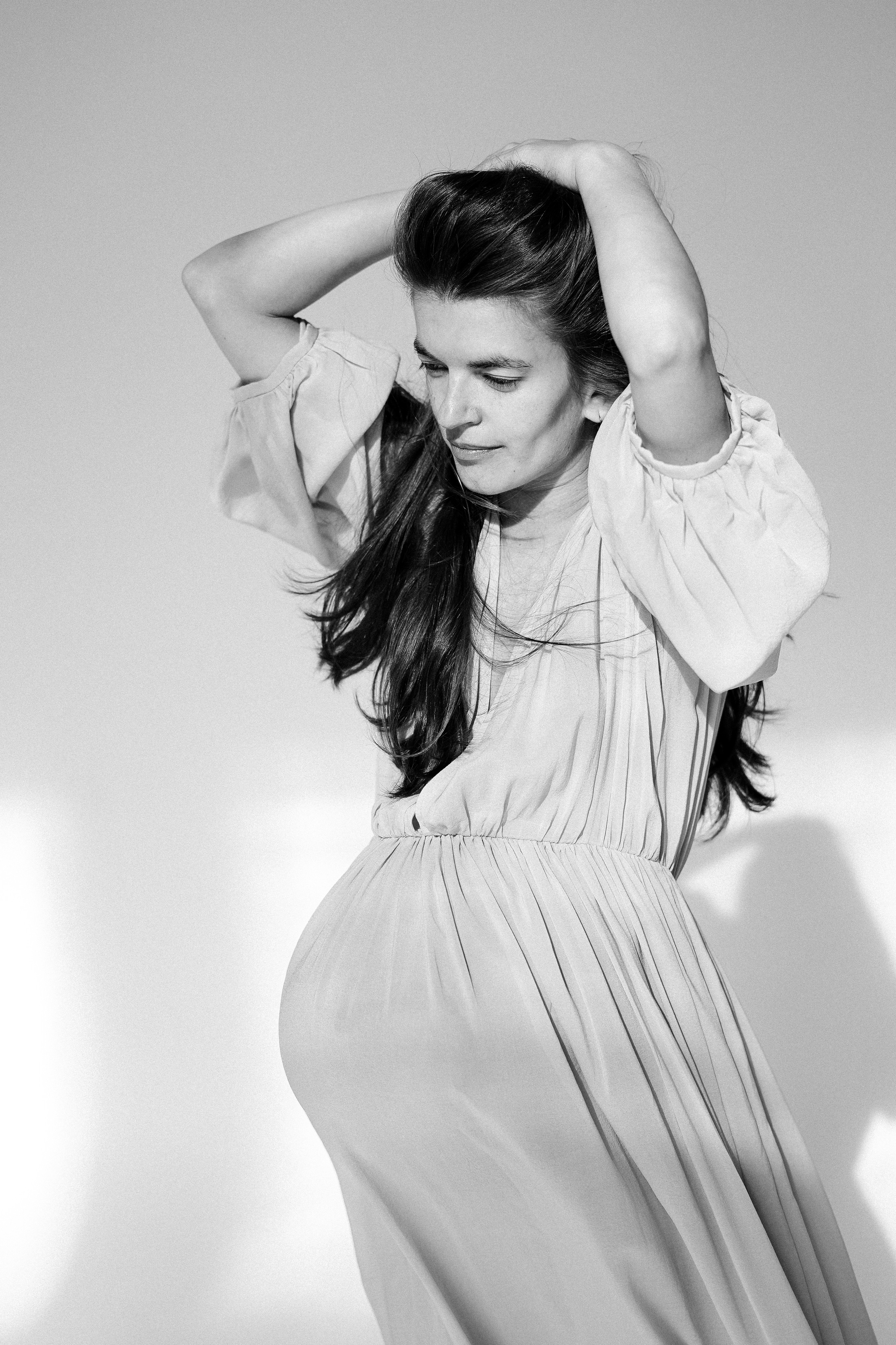 Lota in the sunny studio. Photographer and videographer Valeria Lisauske