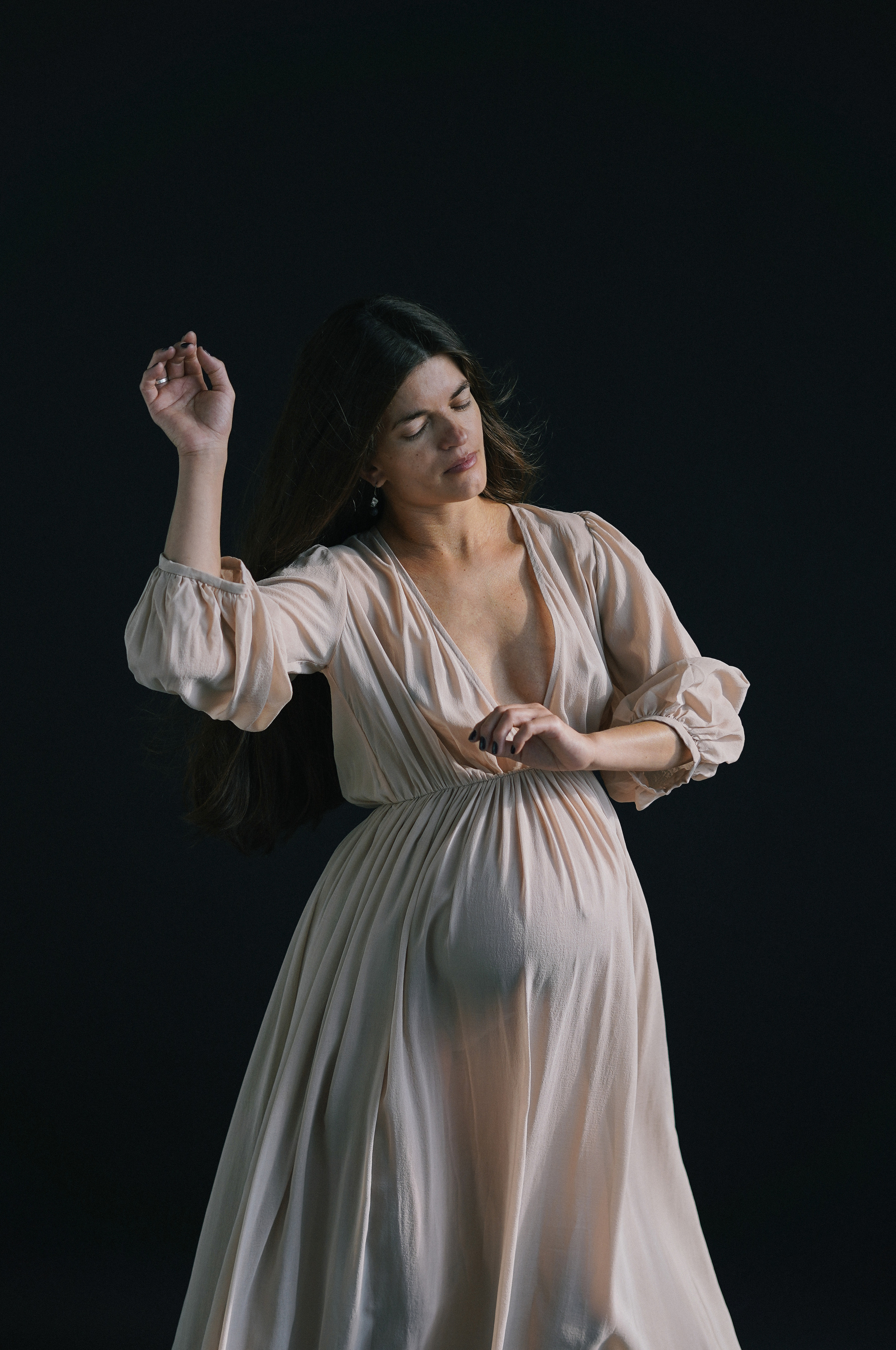 Lota in the sunny studio. Photographer and videographer Valeria Lisauske