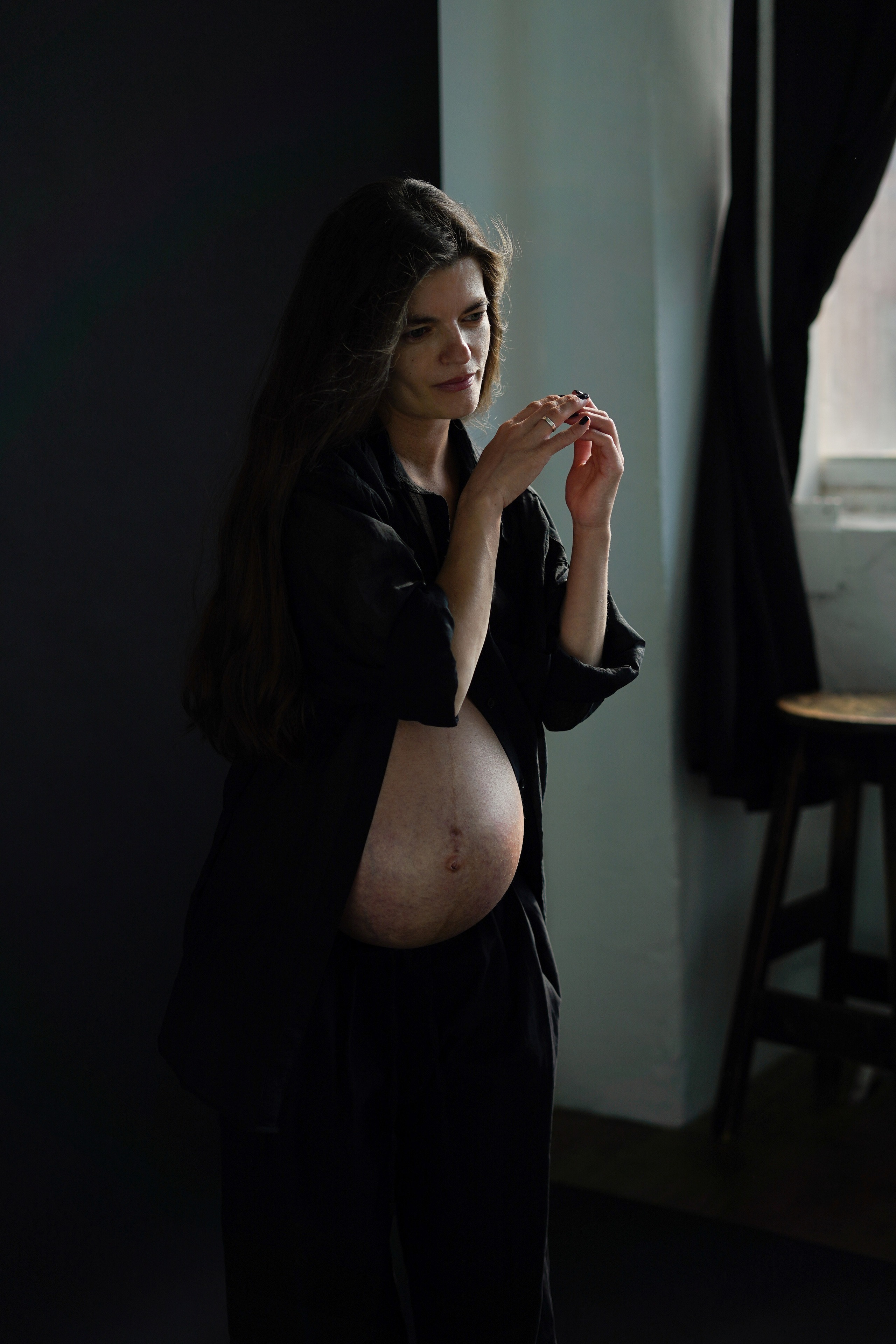 Lota in the sunny studio. Photographer and videographer Valeria Lisauske