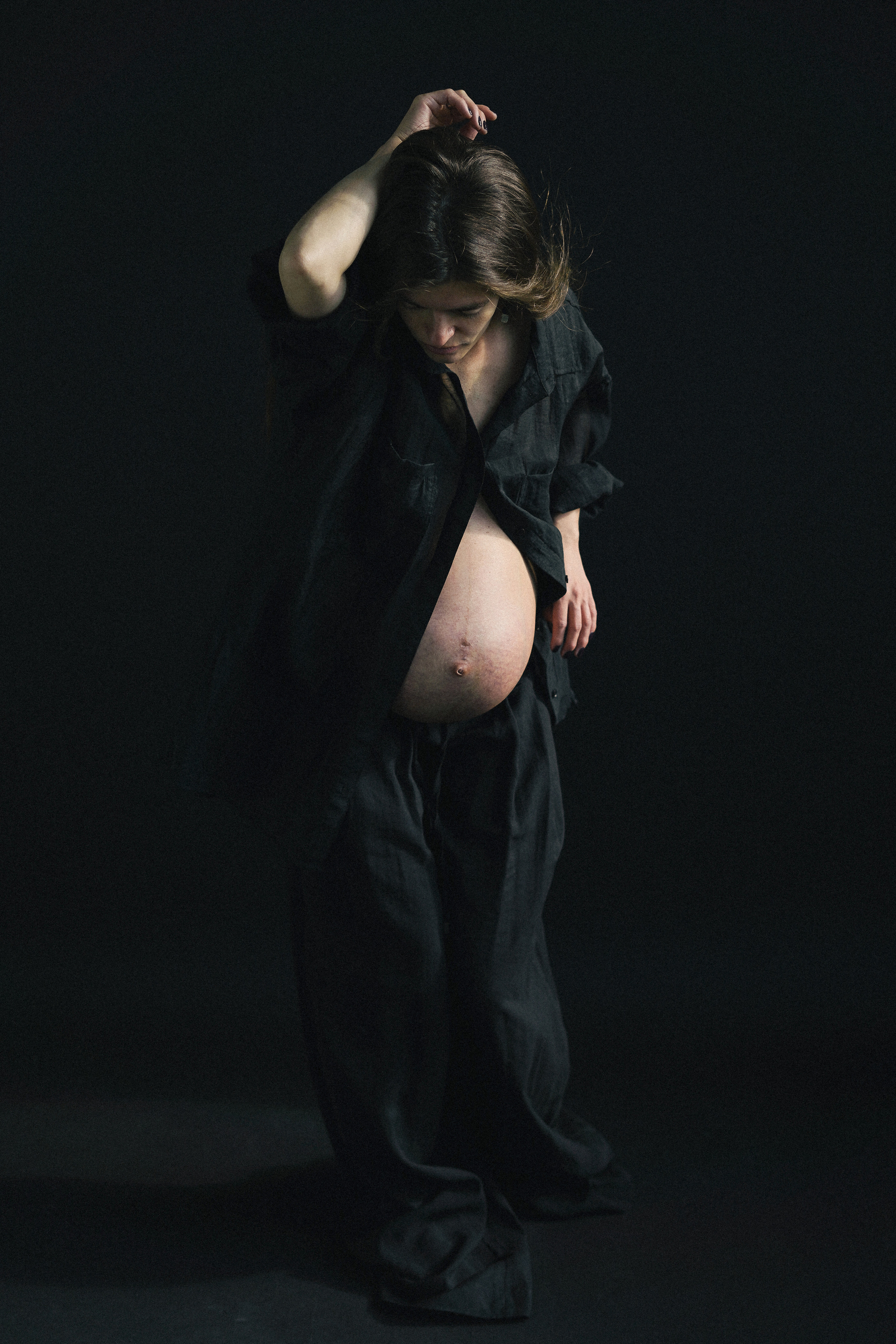 Lota in the sunny studio. Photographer and videographer Valeria Lisauske