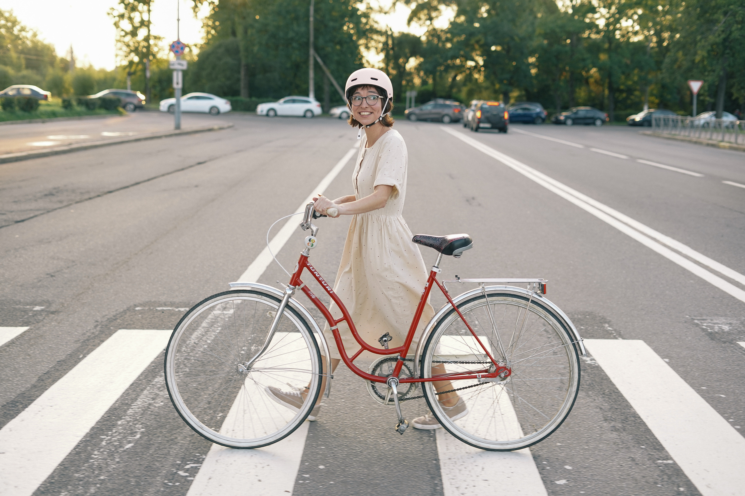 Maria, the bicycle and the end of summer. Photographer and videographer Valeria Lisauske