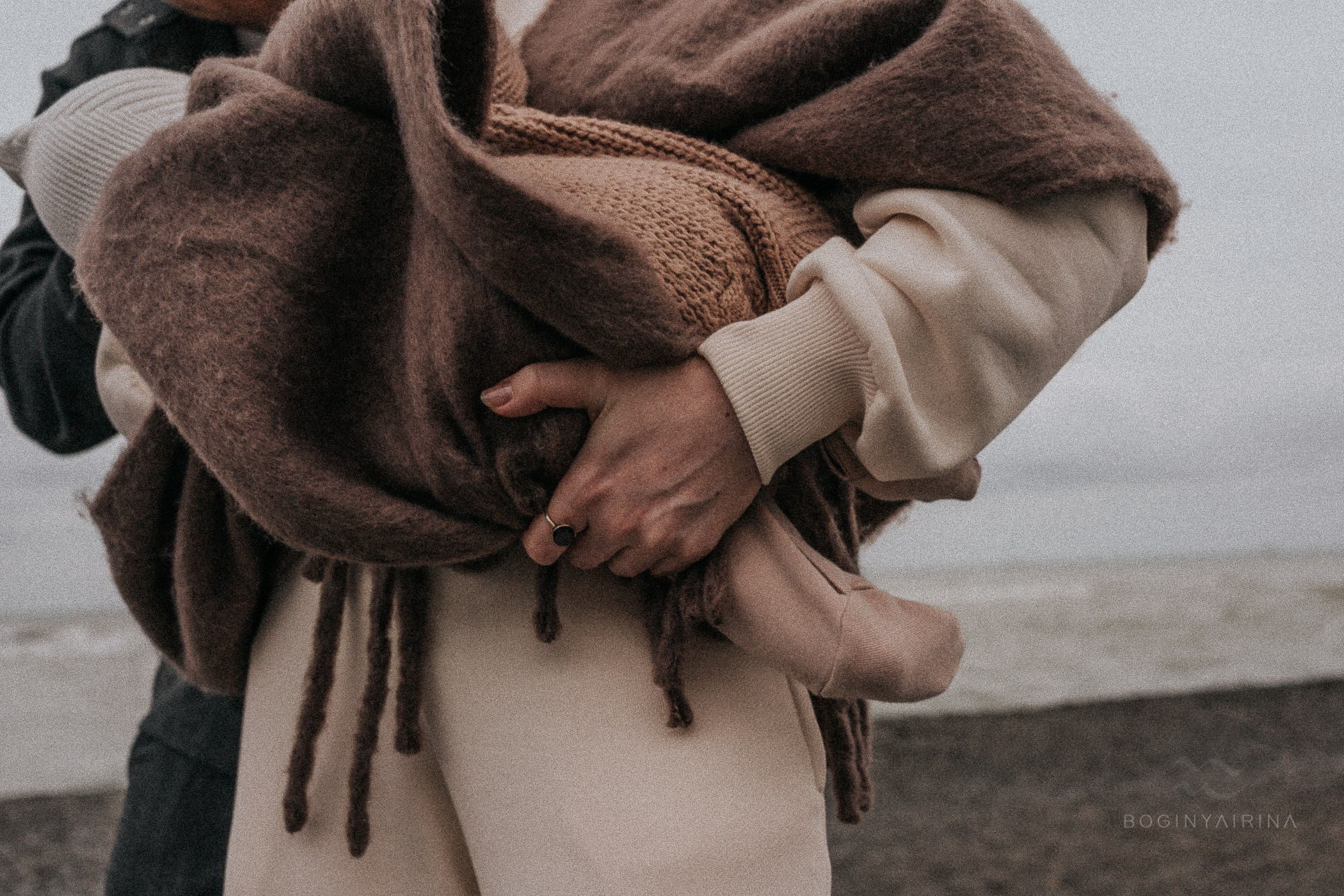Семейная фотосессия прогулка на море. Фотограф на роды Москва. Фотограф новорожденных Москва