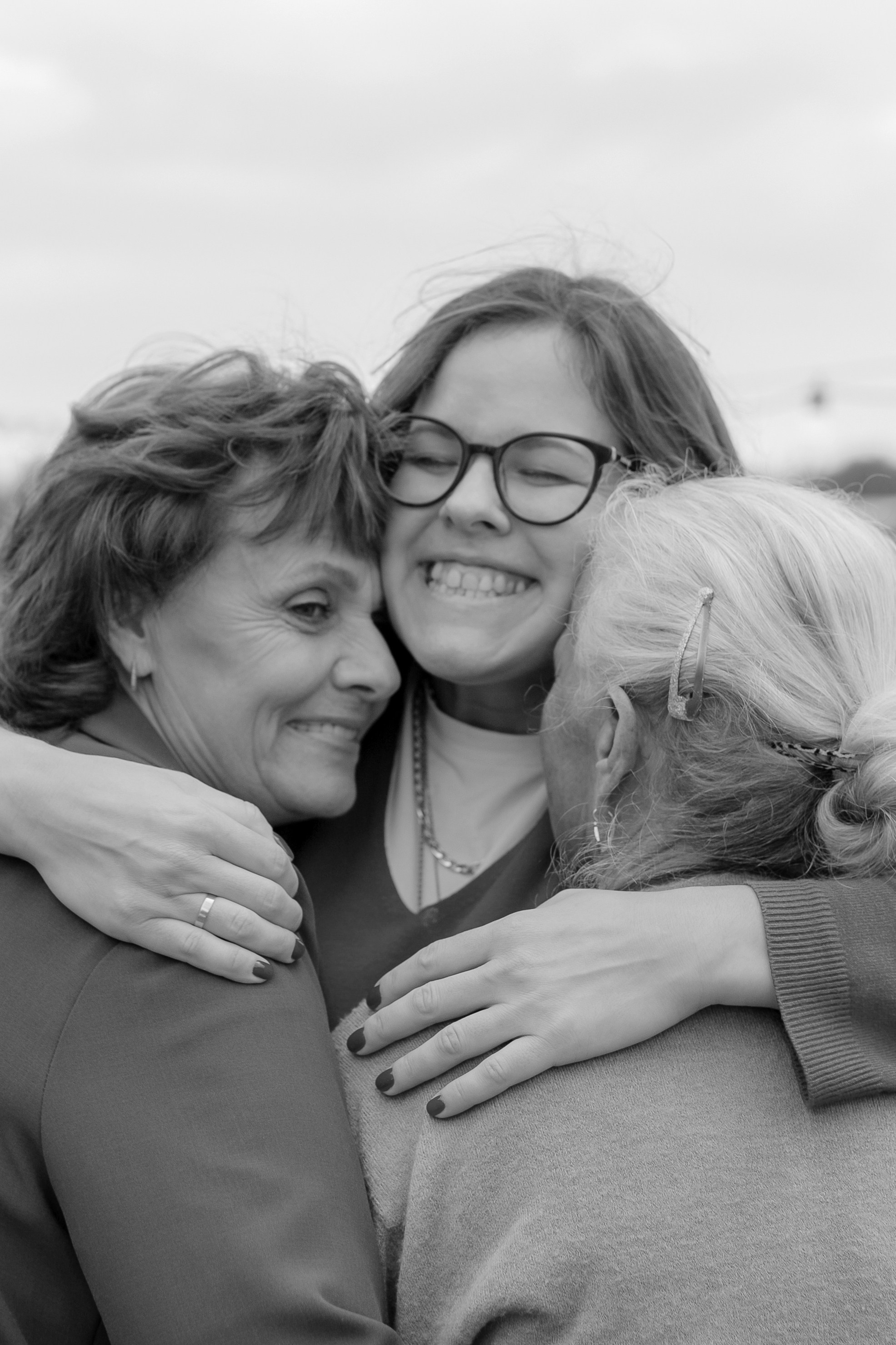 Alina’s family. Destination wedding photographer Mary Korenchuk