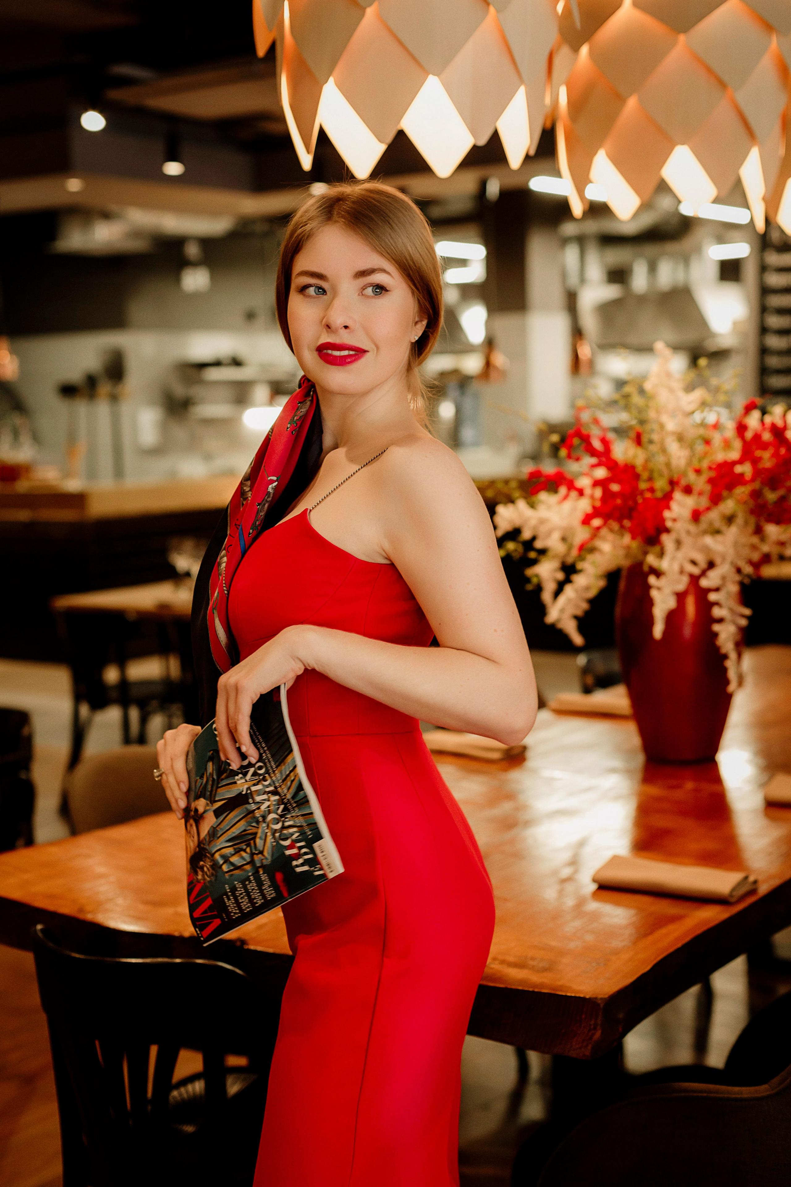 Марина съемка в ресторане. Деловая и Бизнес съемка в  Москве Инесса Грушко