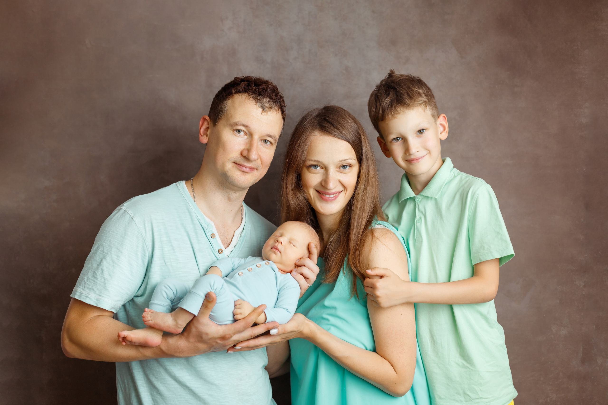 Семейные кадры. Детский, семейный и фотограф новорождённых в Ярославле Анна Салова