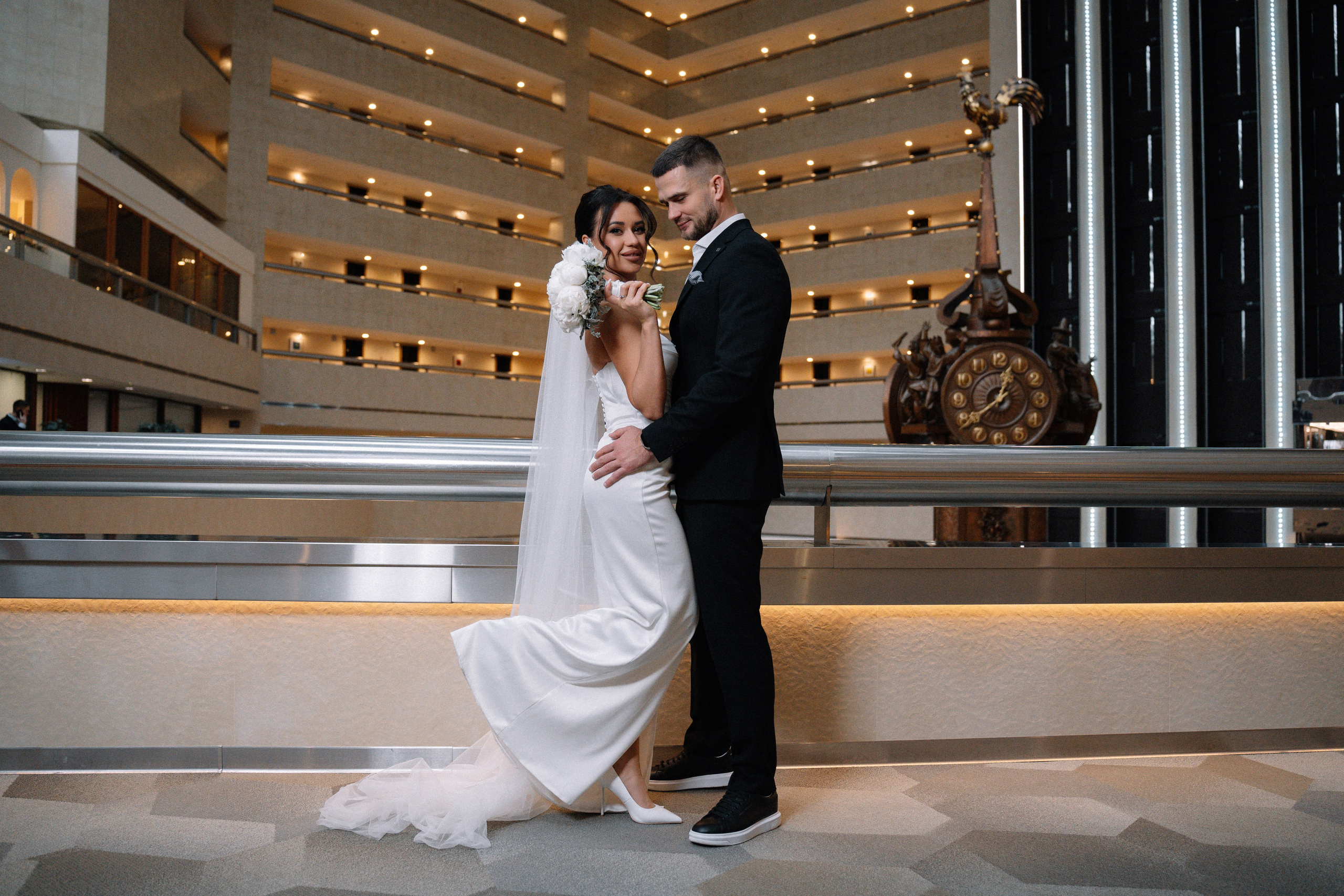 Свадебная фотосессия в отеле Plaza Garden Moscow WTC