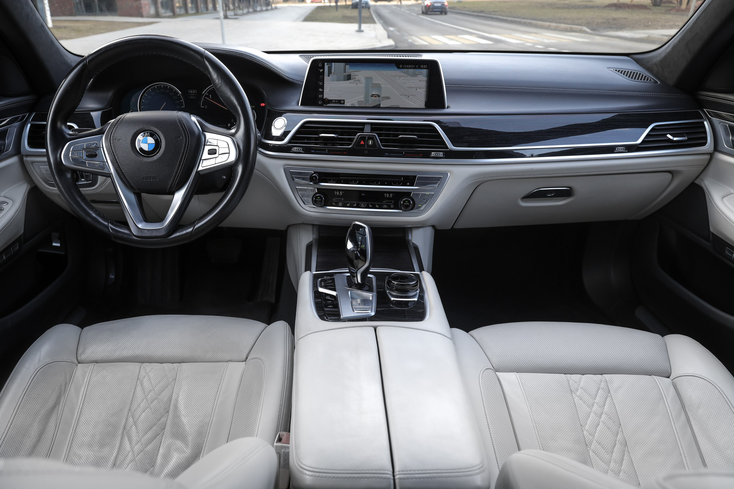 2017 BMW 750 Ld XDrive. Mixturecaptures