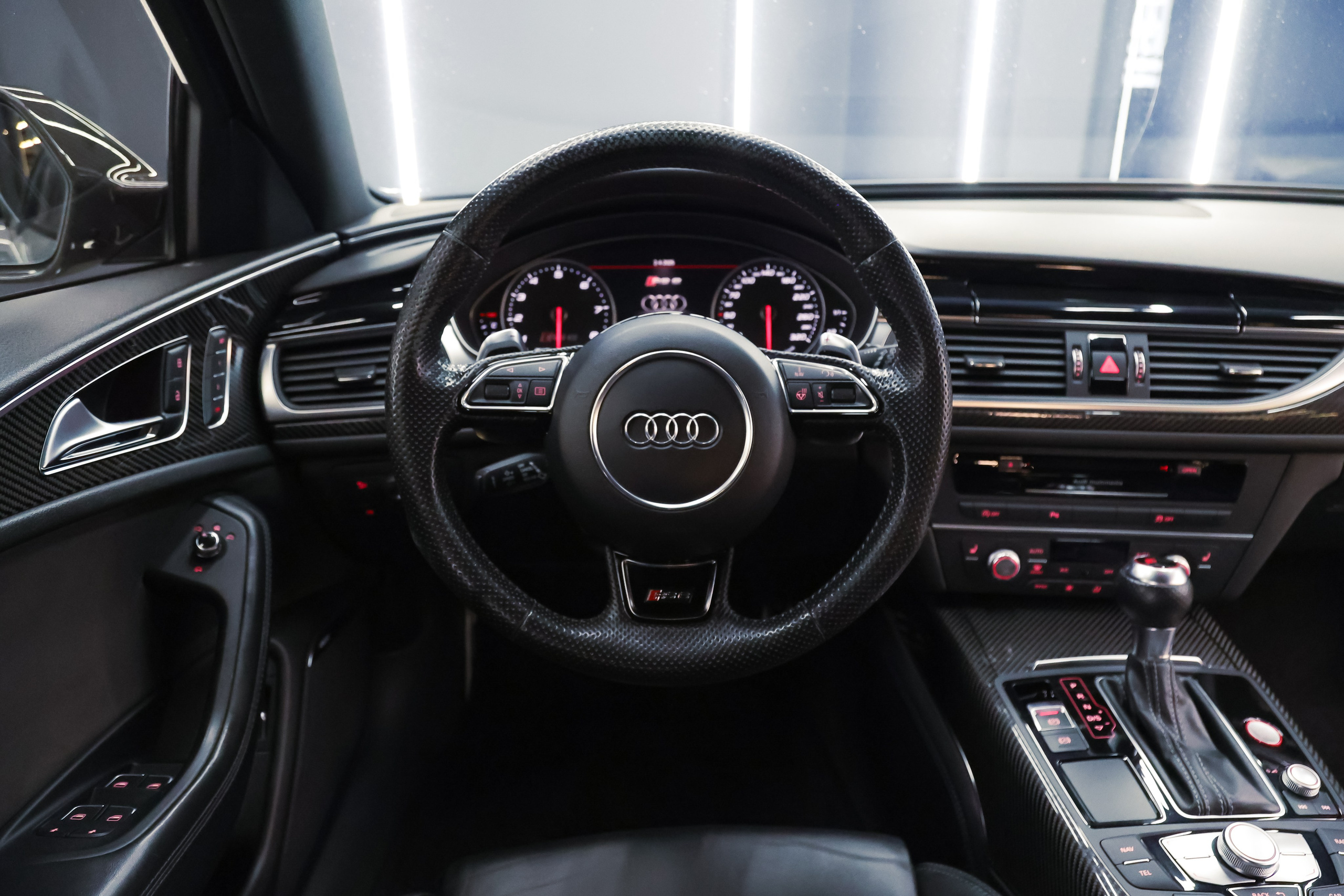 2017 AUDI RS6. Mixturecaptures