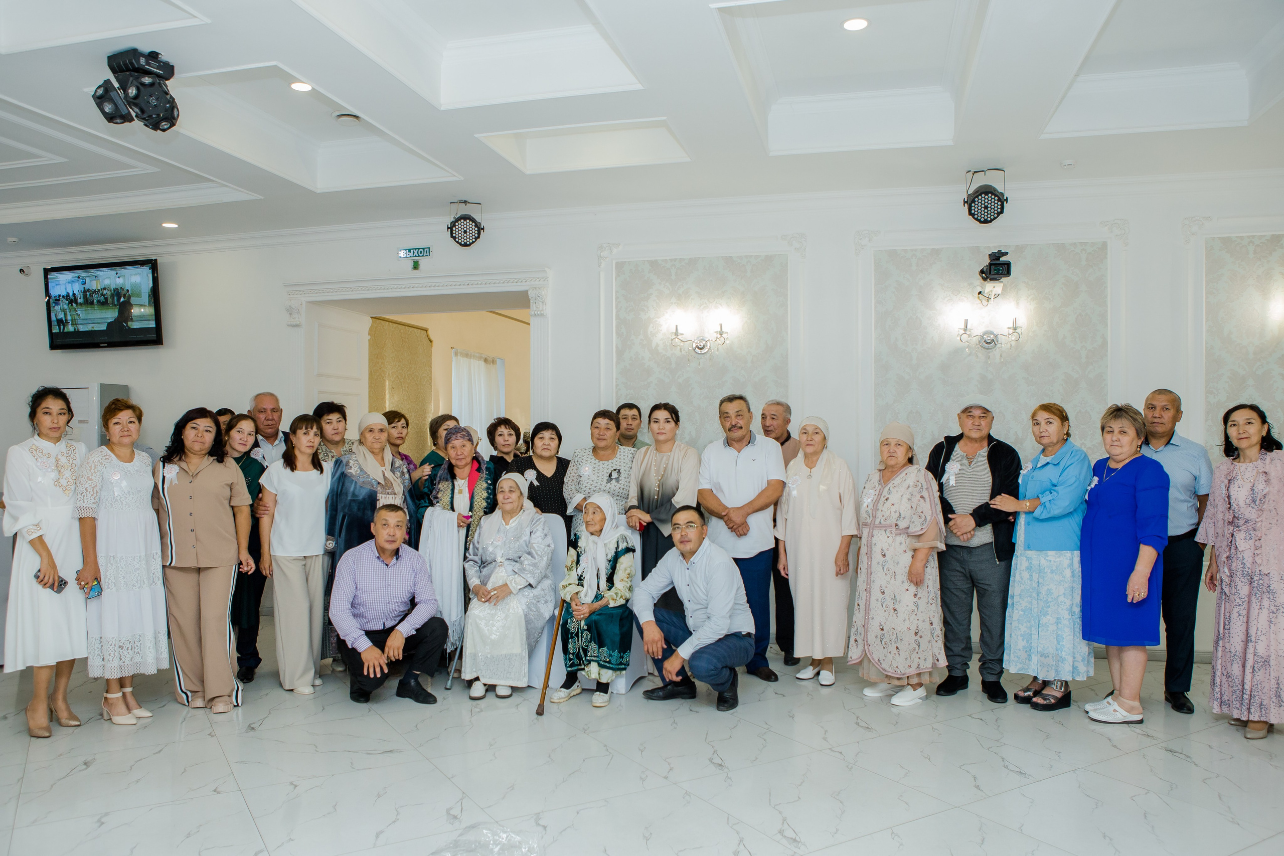 QYZ UZATU ZHADYRA. Свадебный и репортажный фотограф в Астане T.Yertay «Nomad media»