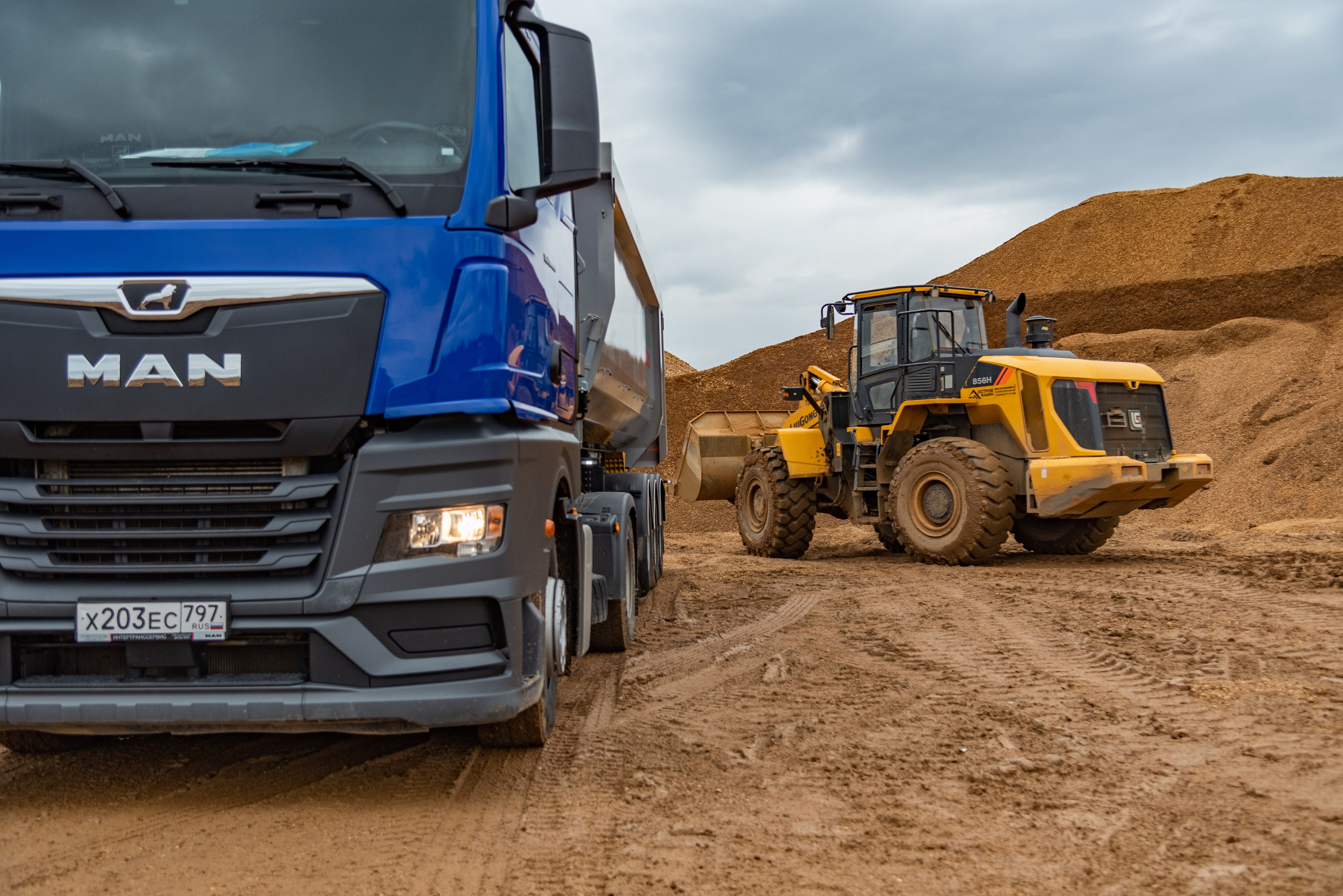 Фотосъёмка: Коммерческая техника / Грузовые авто в Москве. Интерьерный & Репортажный фотограф Озеров Денис, г. Москва