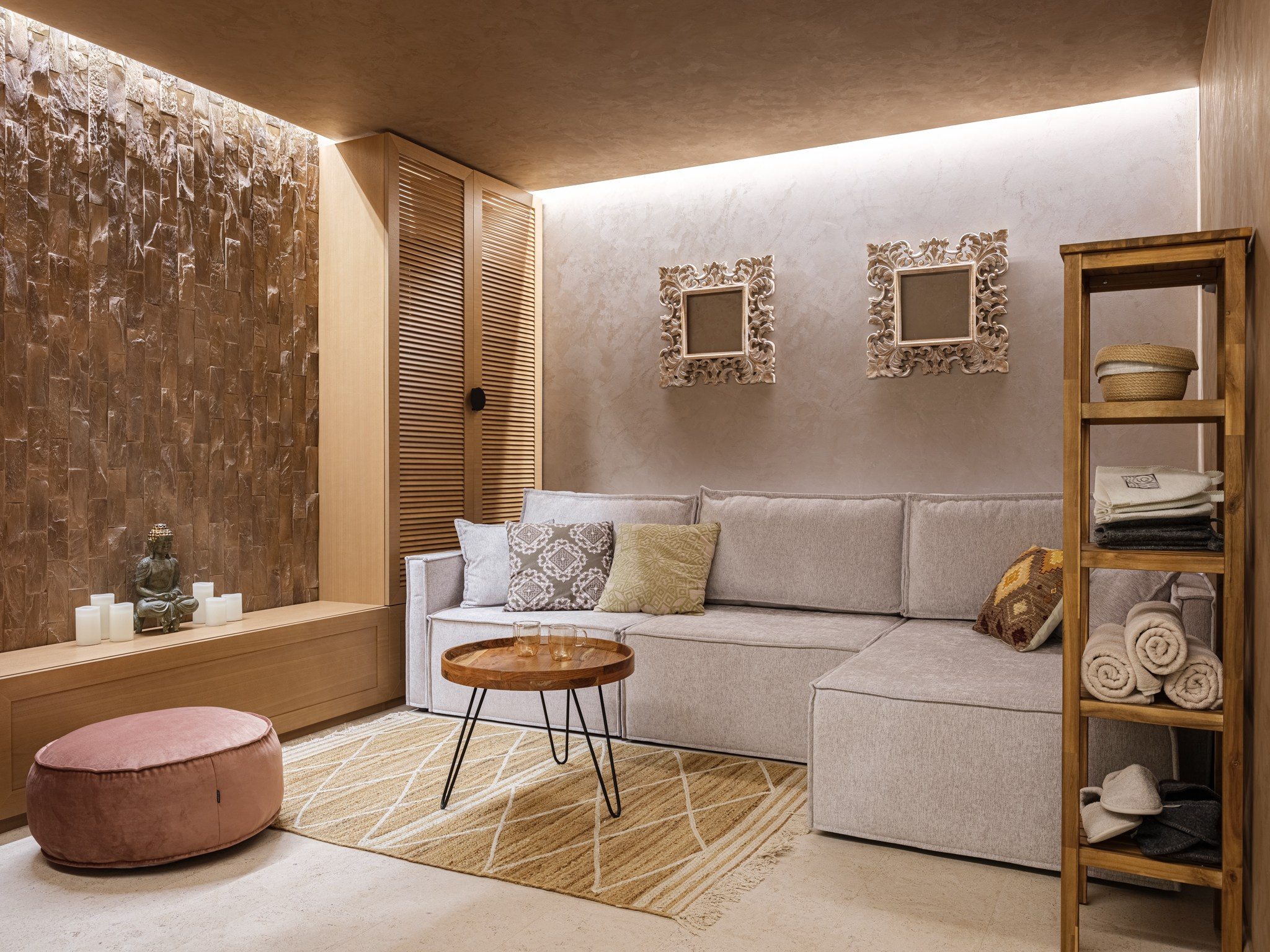 Небольшой дом: Анастасия Филиппова, Олеся Миколаец, студия FAM Design. Фотограф Василий Буланов