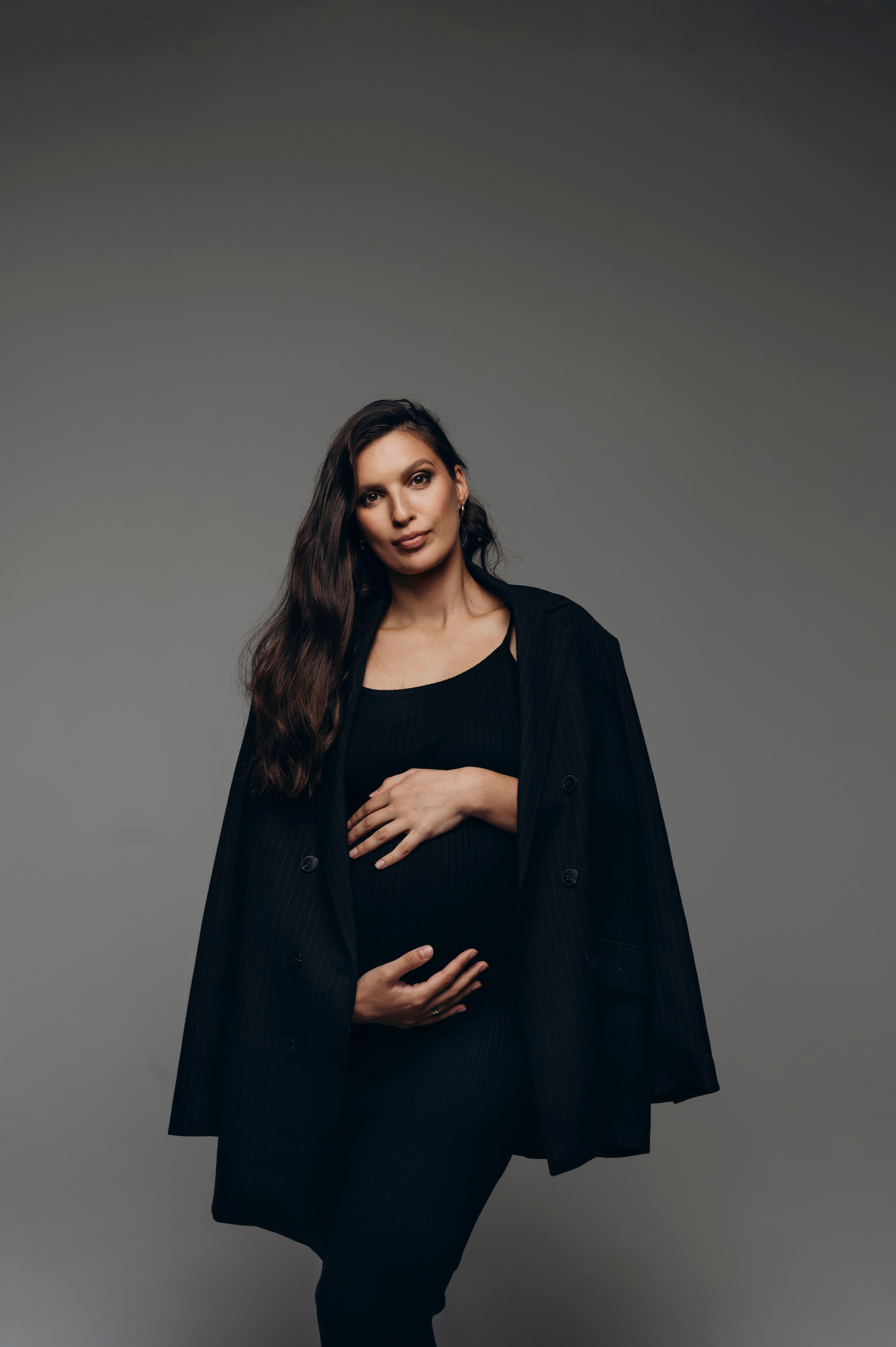 Кристина. Профессиональный фотограф беременности в СПБ. Стильные фотосессии беременности в стиле минимализм и классическая фотография