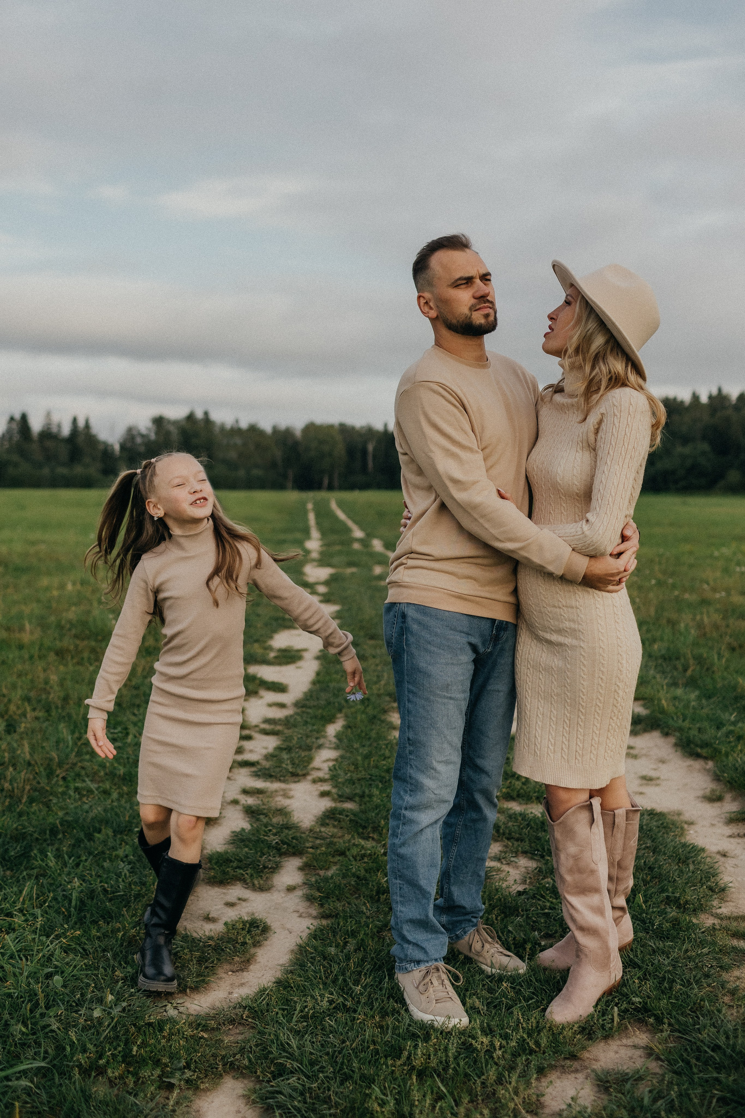 Паша, Наташа и Алиса. Семейный домашний фотограф Москва Зеленоград Настя Маркова