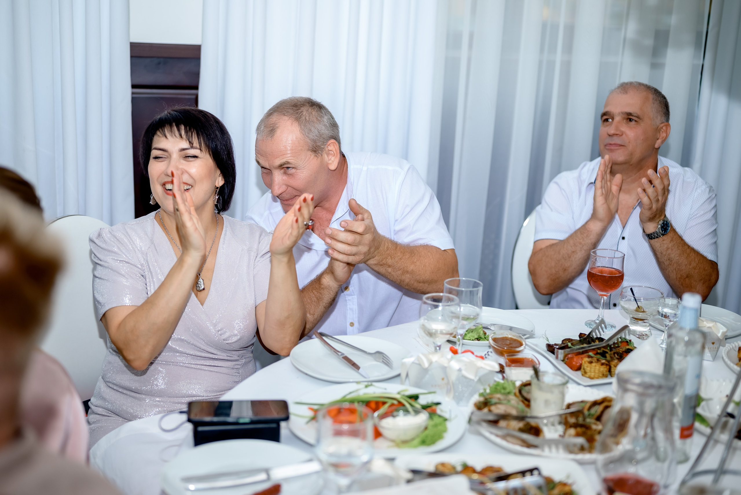 Банкетная часть (1). Юлия Басня семейный и свадебный фотограф в Донецке
