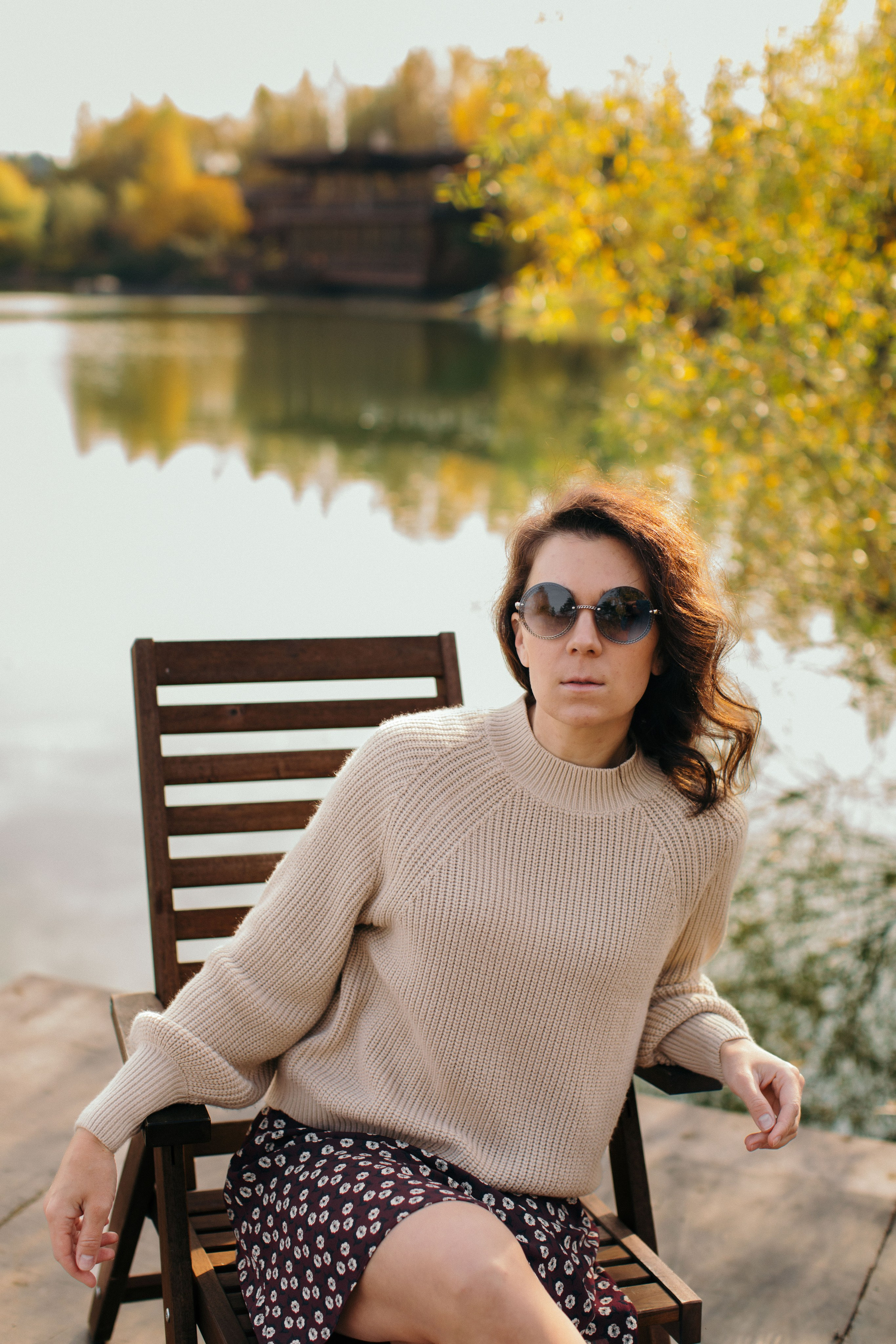 Когда лето встречается с осенью. Фотопрогулка с Дашей в загородном клубе. Портретный и семейный фотограф Юлия Герман