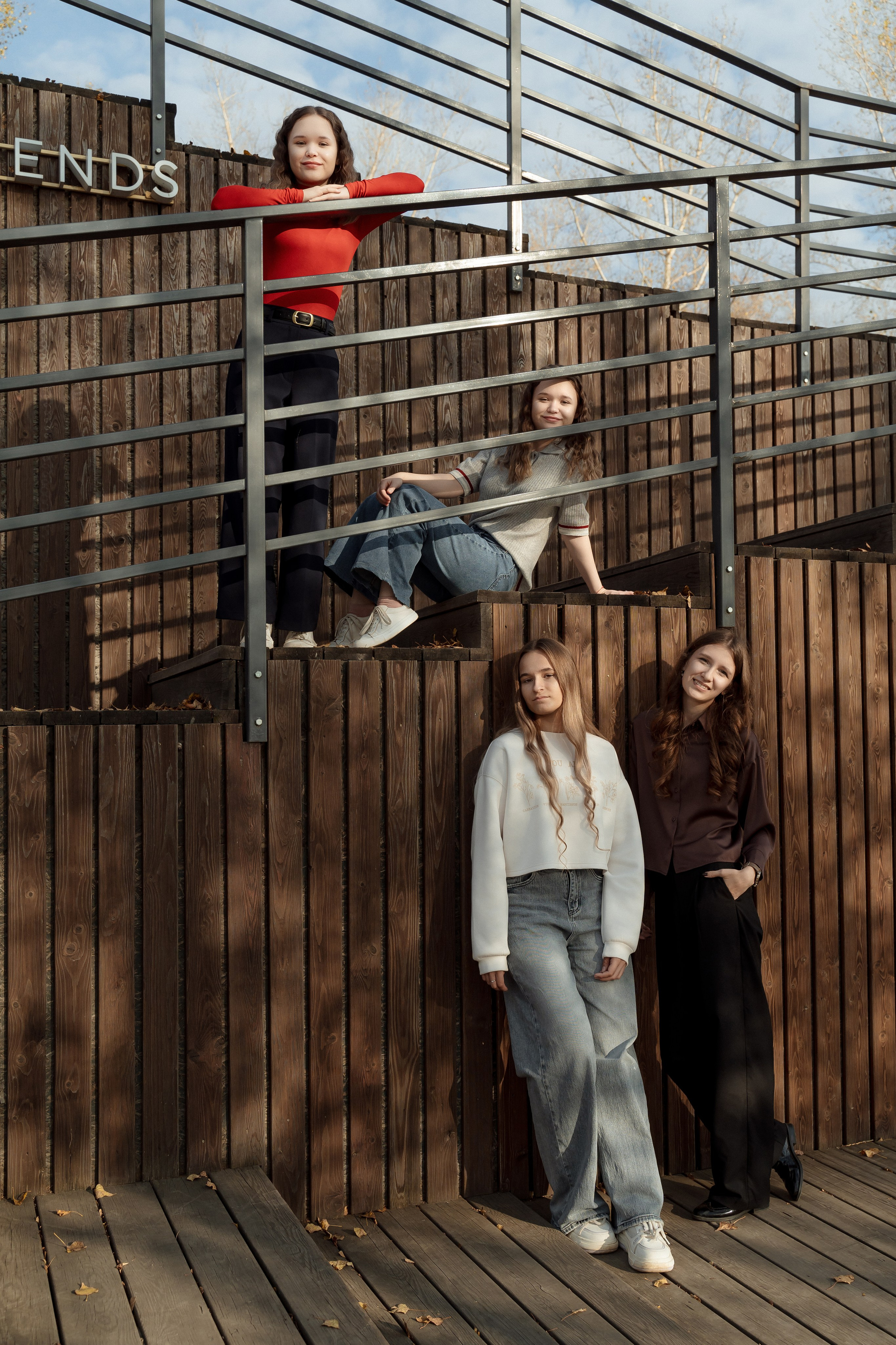 Фотосессия осенью в парке. 11 класс. Фотограф Ким Наталья в Красноярске