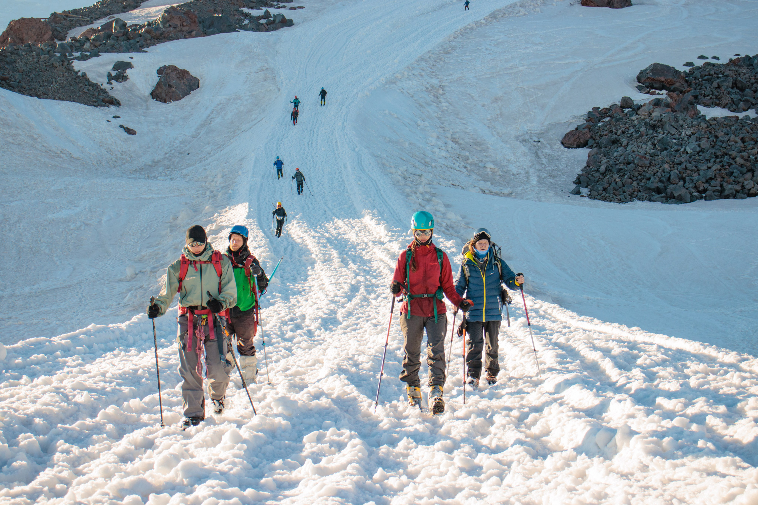 Снежно-ледовые занятия. Фотограф на трекинг и восхождение Эльбрус, Приэльбрусье. Елизавета Бобок