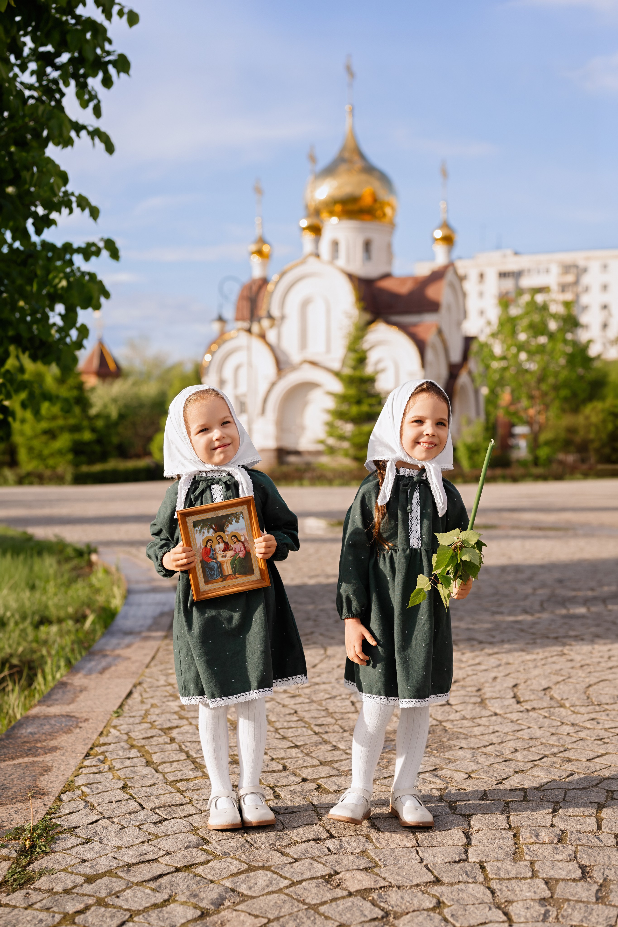 Съемка двух сестричек. Церковный фотограф на Таинство Крещения и Венчания в Оренбурге и Оренбургской области Екатерина Белкина