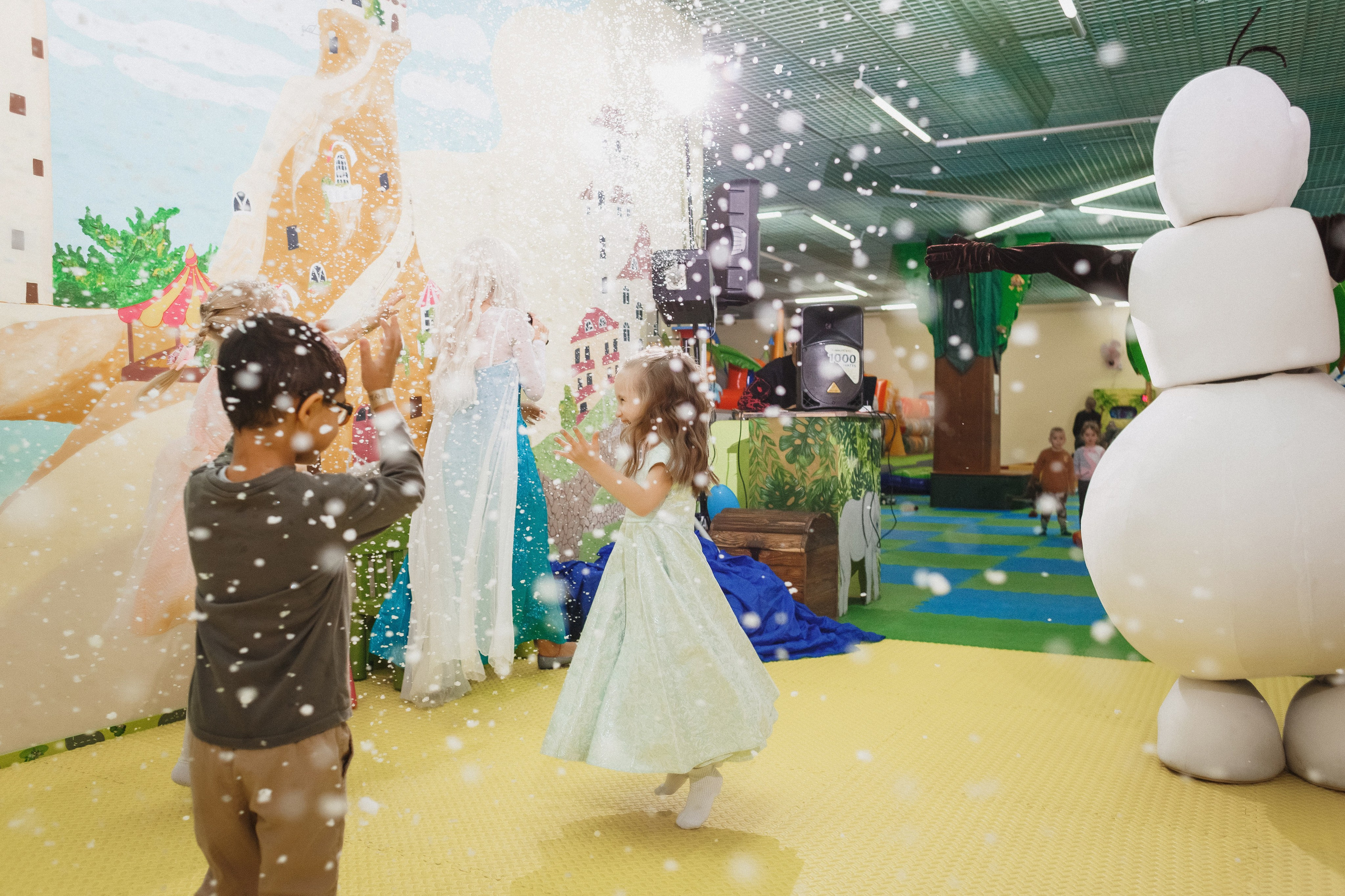 Уникальные фотографии дня рождения Анжелики в Тортуге Таганрога. Свадебный и семейный фотограф в Таганроге Бакарюк Антон