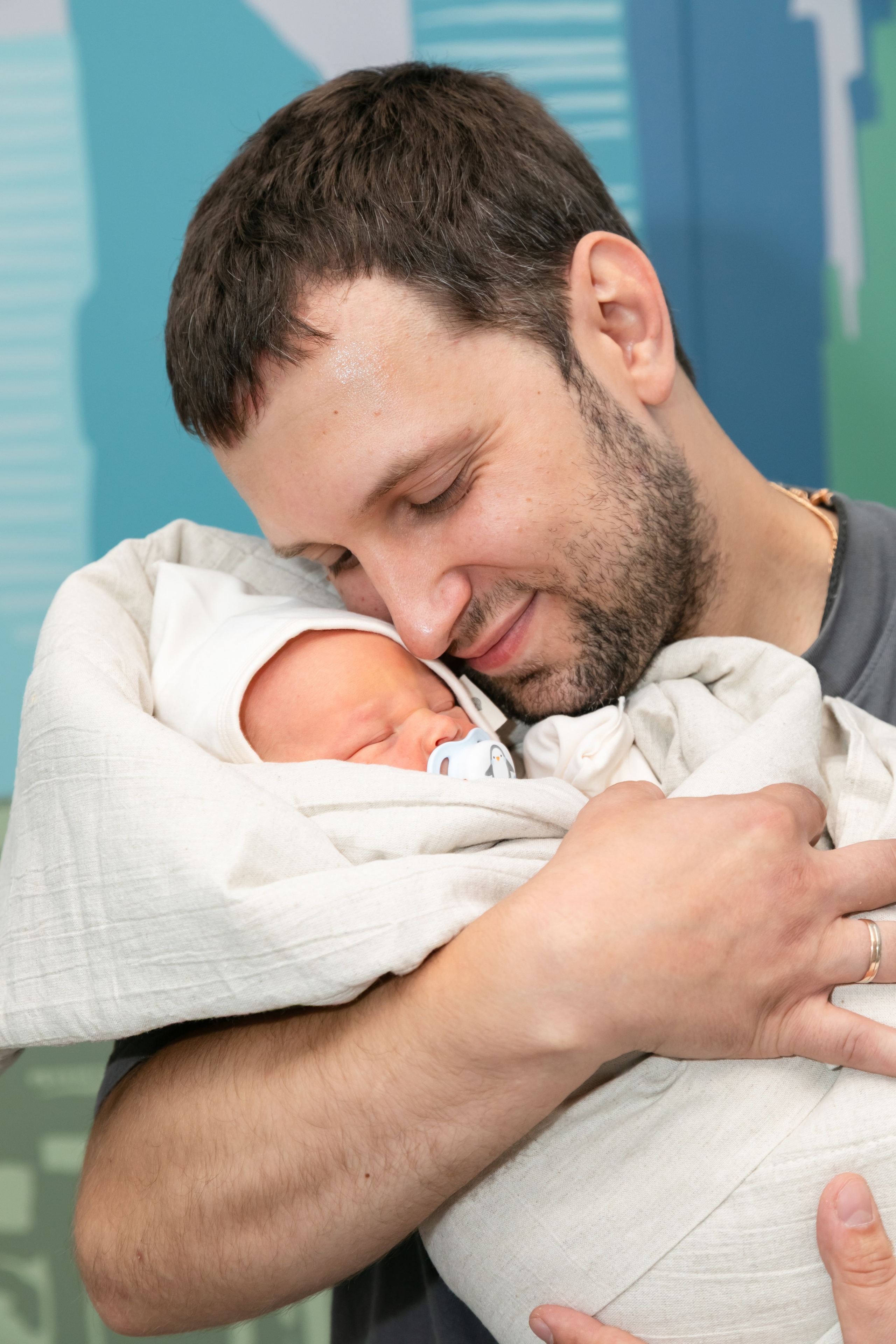 Съемка выписки из роддома 7 ГКБ Юдино Москва. Фотосъемка выписки из роддома в Москве, заказать фотографа на выписку ньюборн съемка в роддоме newborn фотограф в Юдино