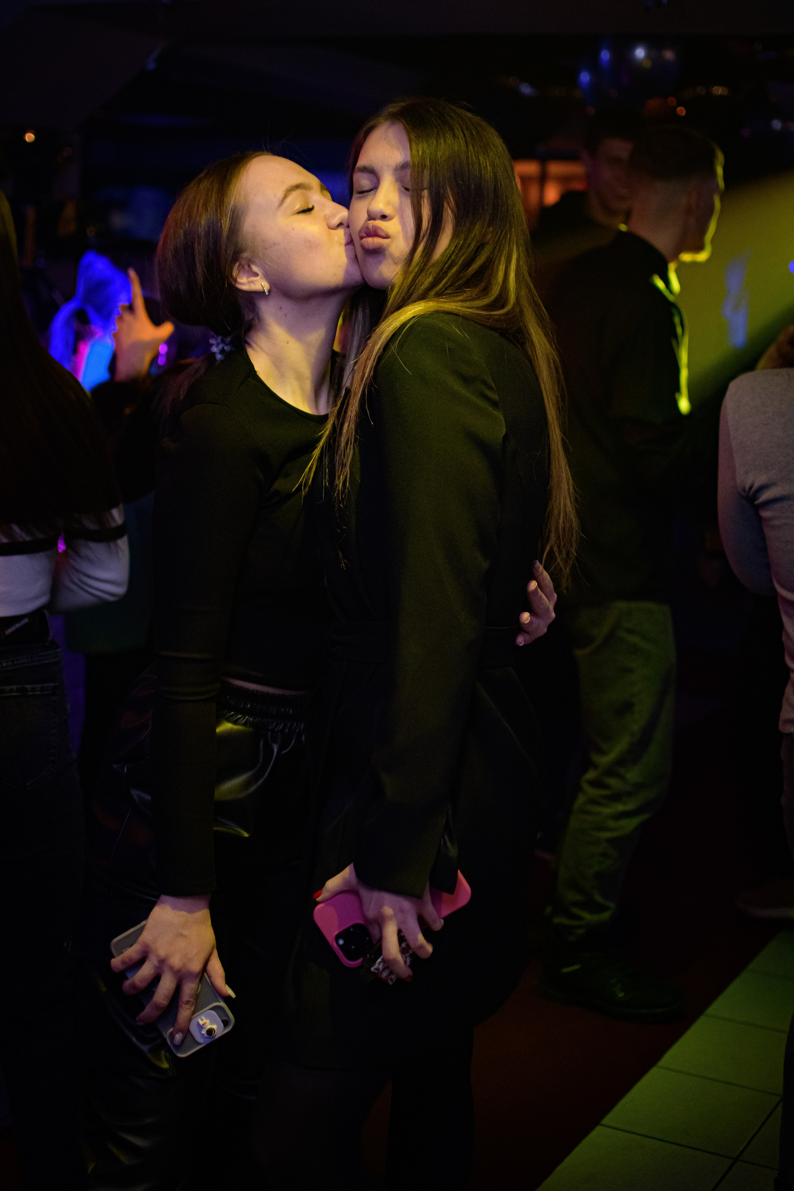 HOLLYWOOD / 6 YEARS. Photokarish