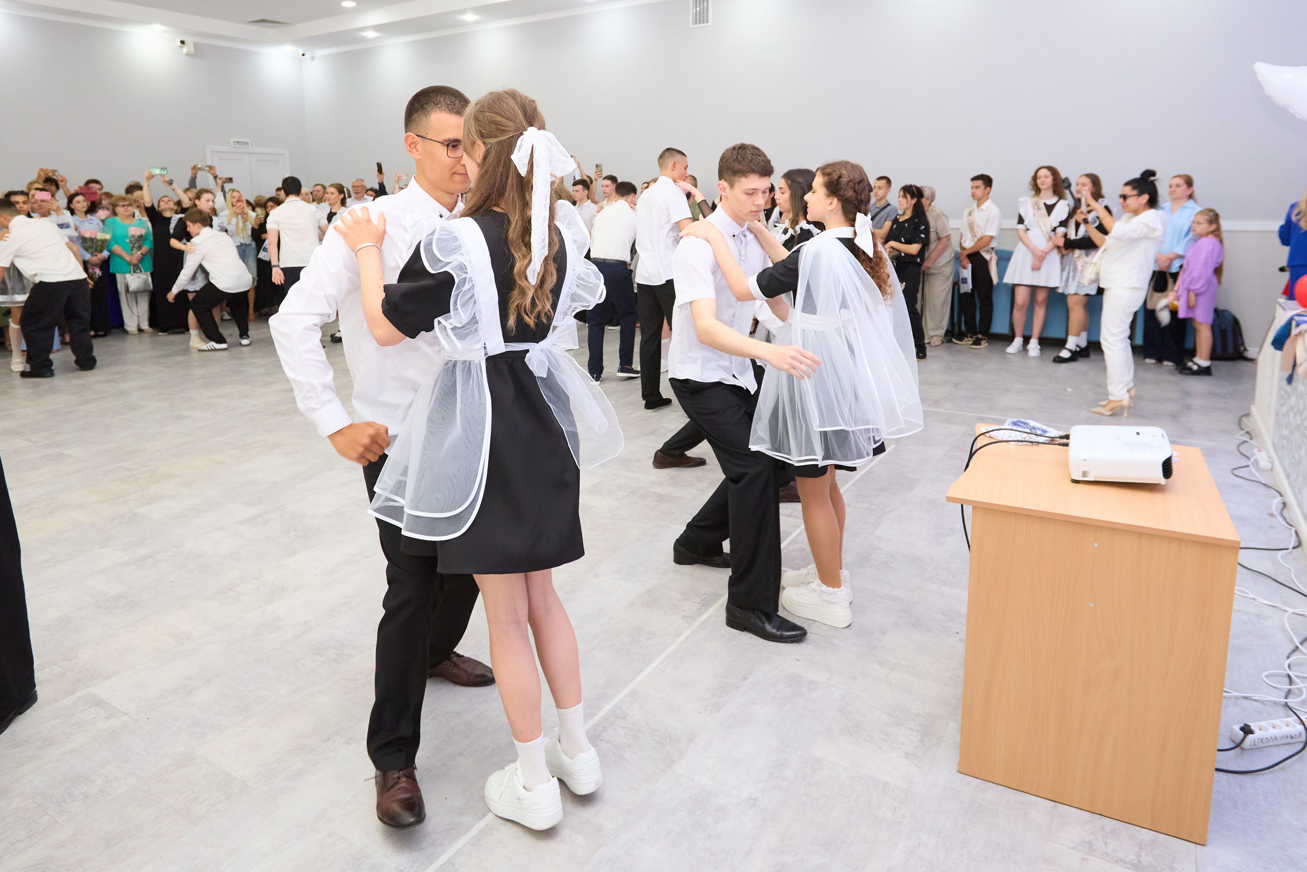 Последний звонок 6 шк 11А Саки. Фотограф в Крыму Светлана Викулова