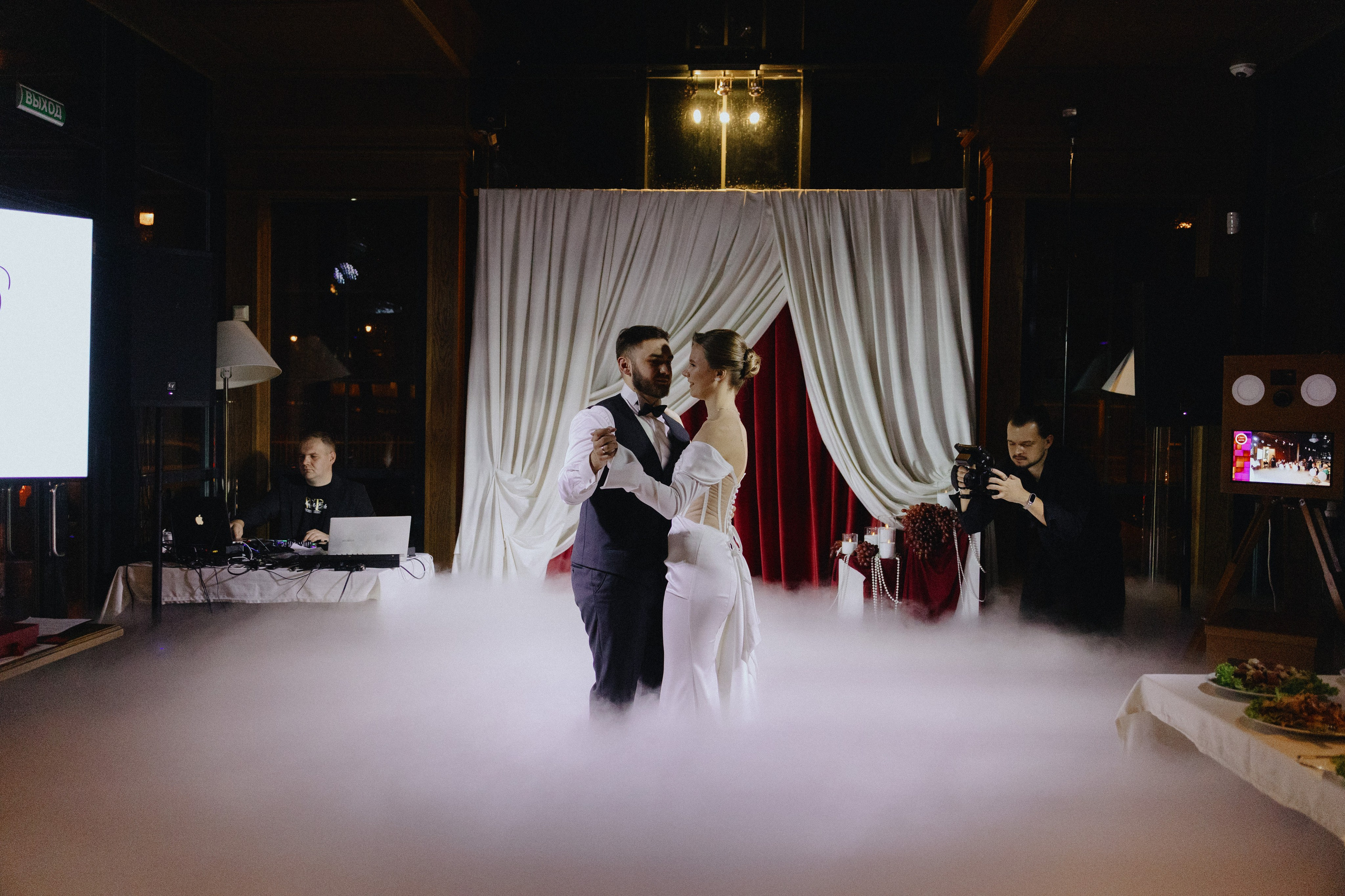 Свадьба Никиты и Оли в Санкт-Петербурге. Свадебный фотограф СПБ