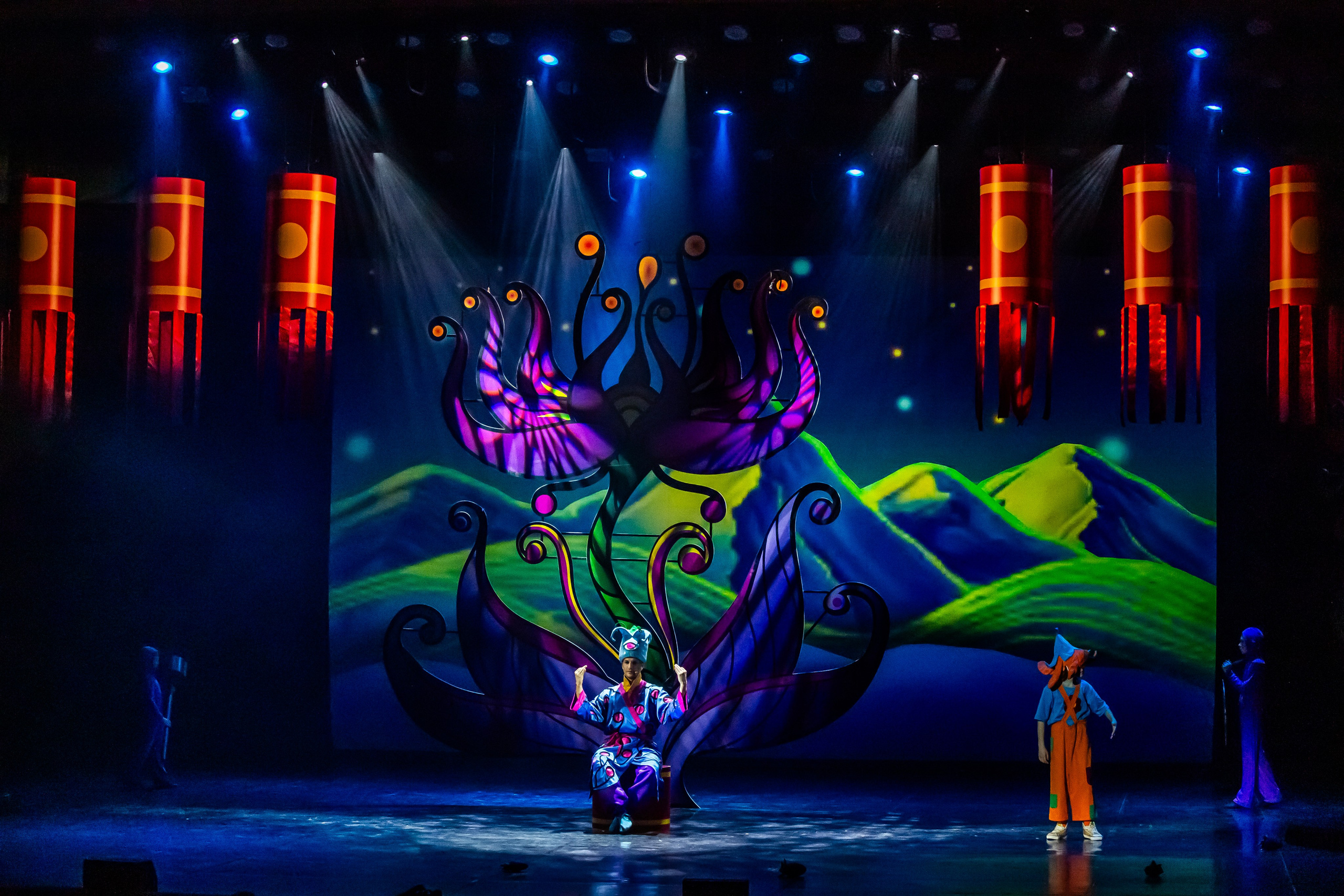 Мюзикл «Незнайка в царстве малюток» премьера Сочи солнышки и Сочи Соло. Фотограф в Сочи Юрий Шептаев