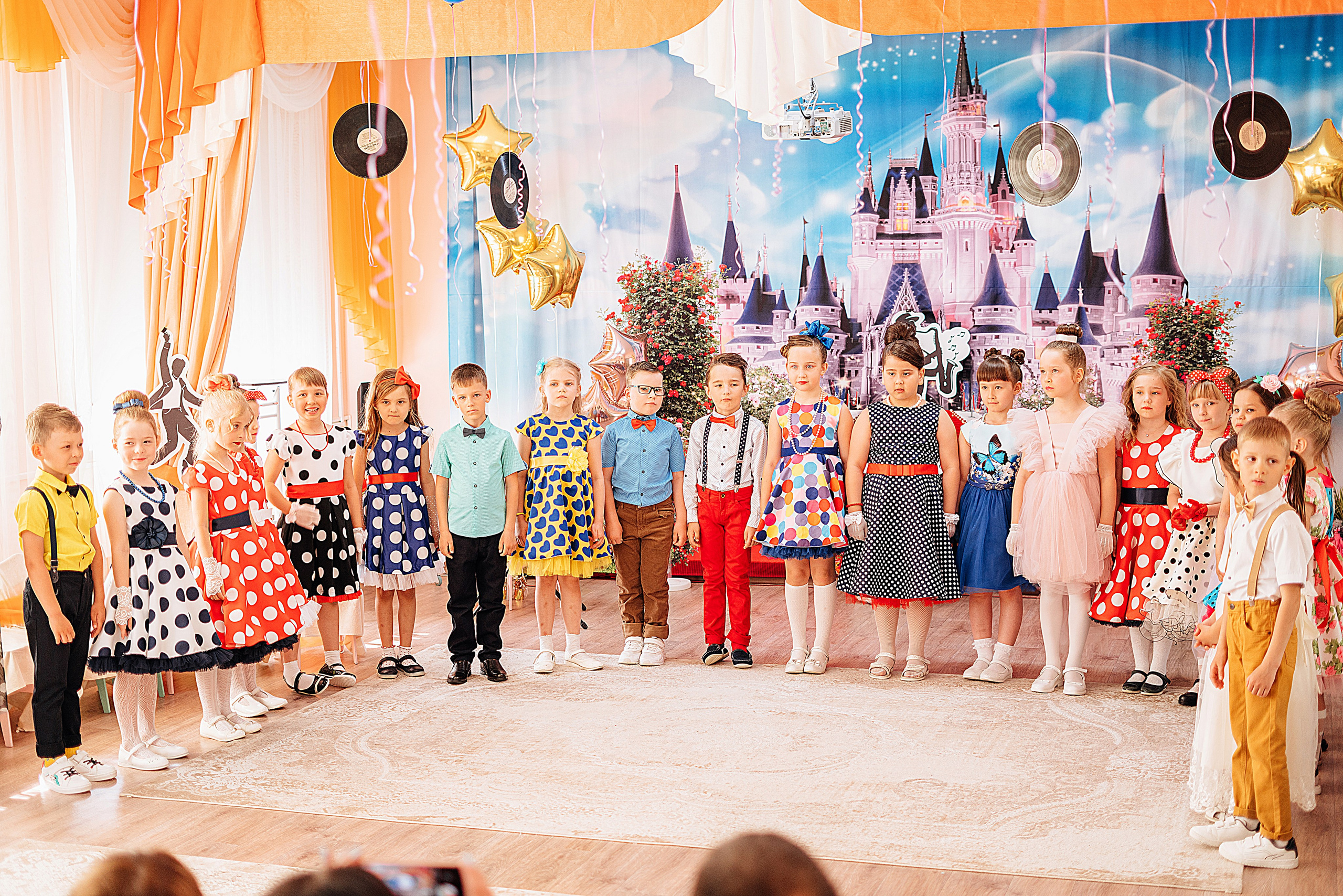 Фотосъёмка выпускного. Школьный фотограф в Челябинске. Выпускные фотоальбомы