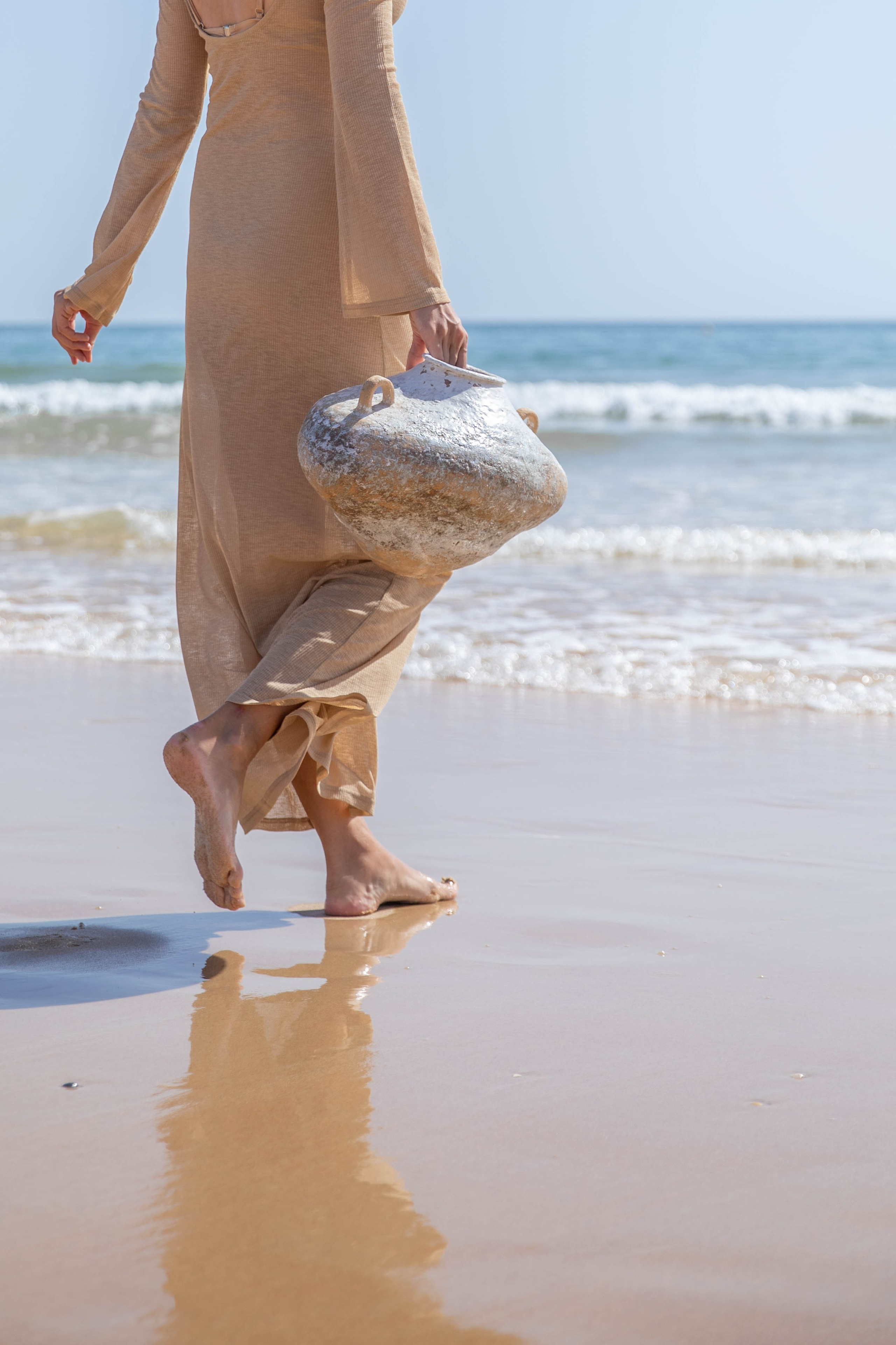 VAVA × Oksana Lomnova — A Creative Collaboration by the Ocean. Professional Photographer in Portugal. Oksana Lomnova
