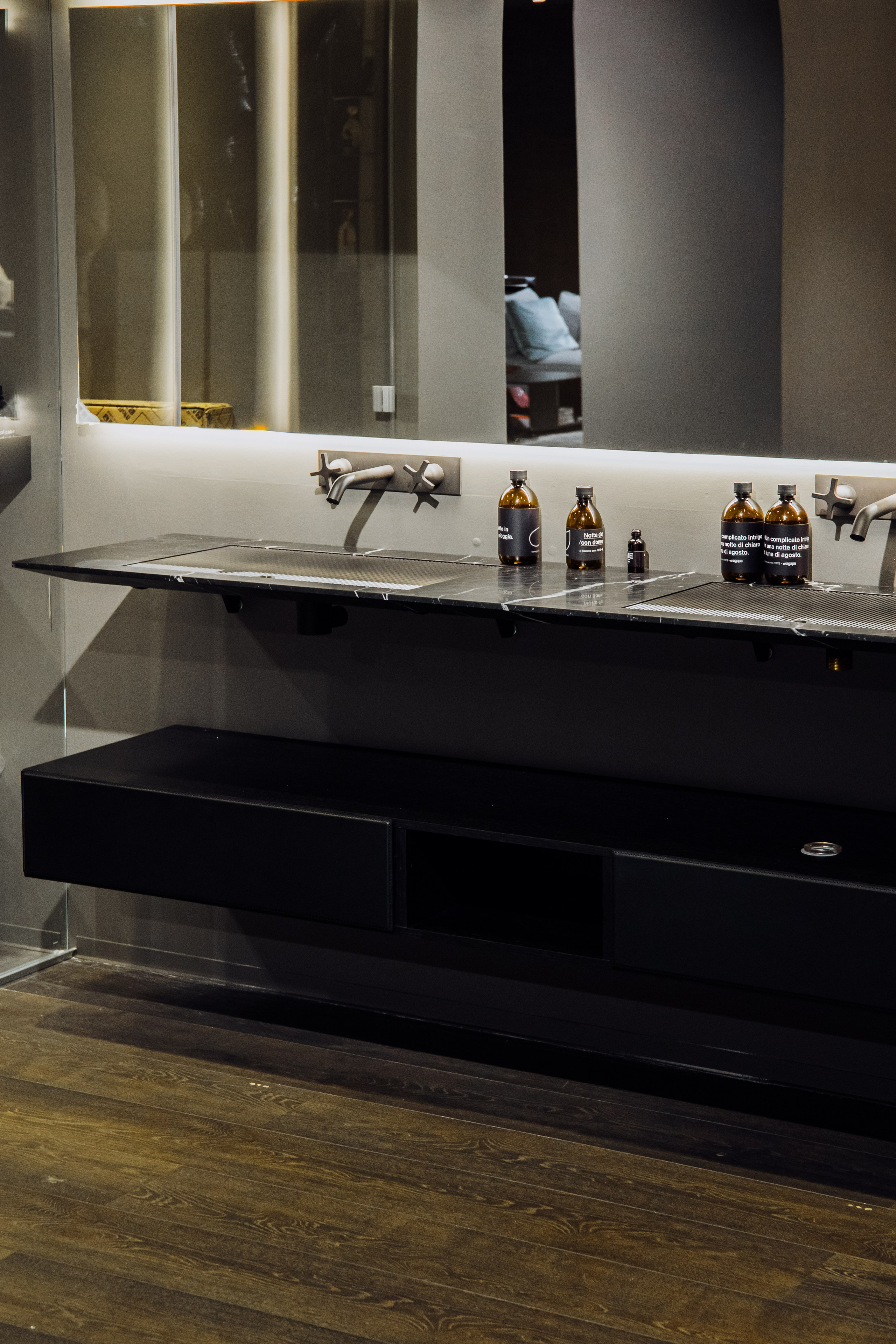 Предметы интерьера. Репортажный фотограф в Алмате Чумаков Георгий