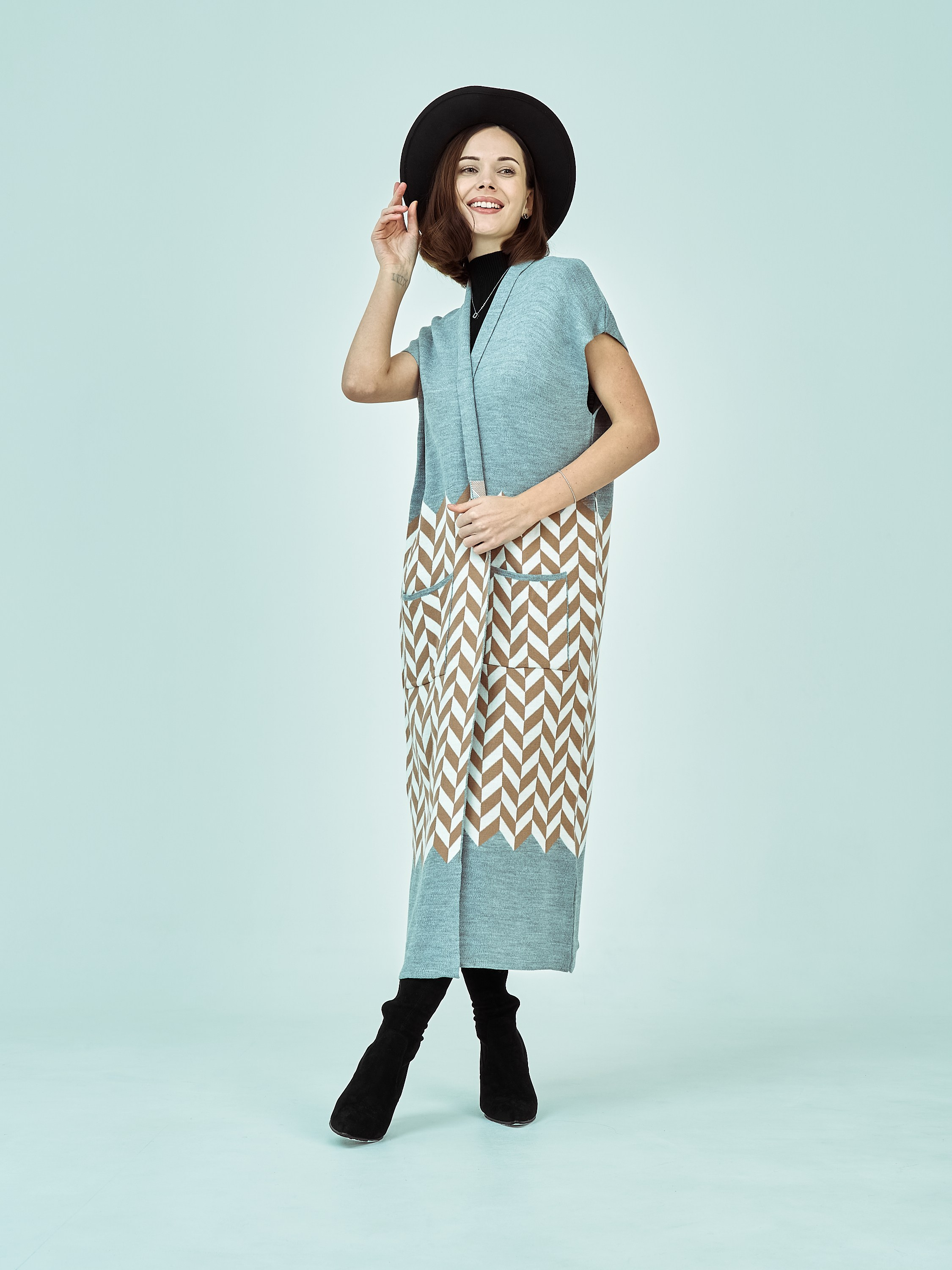 Модельная фотосъёмка кардиганов для Wildberries