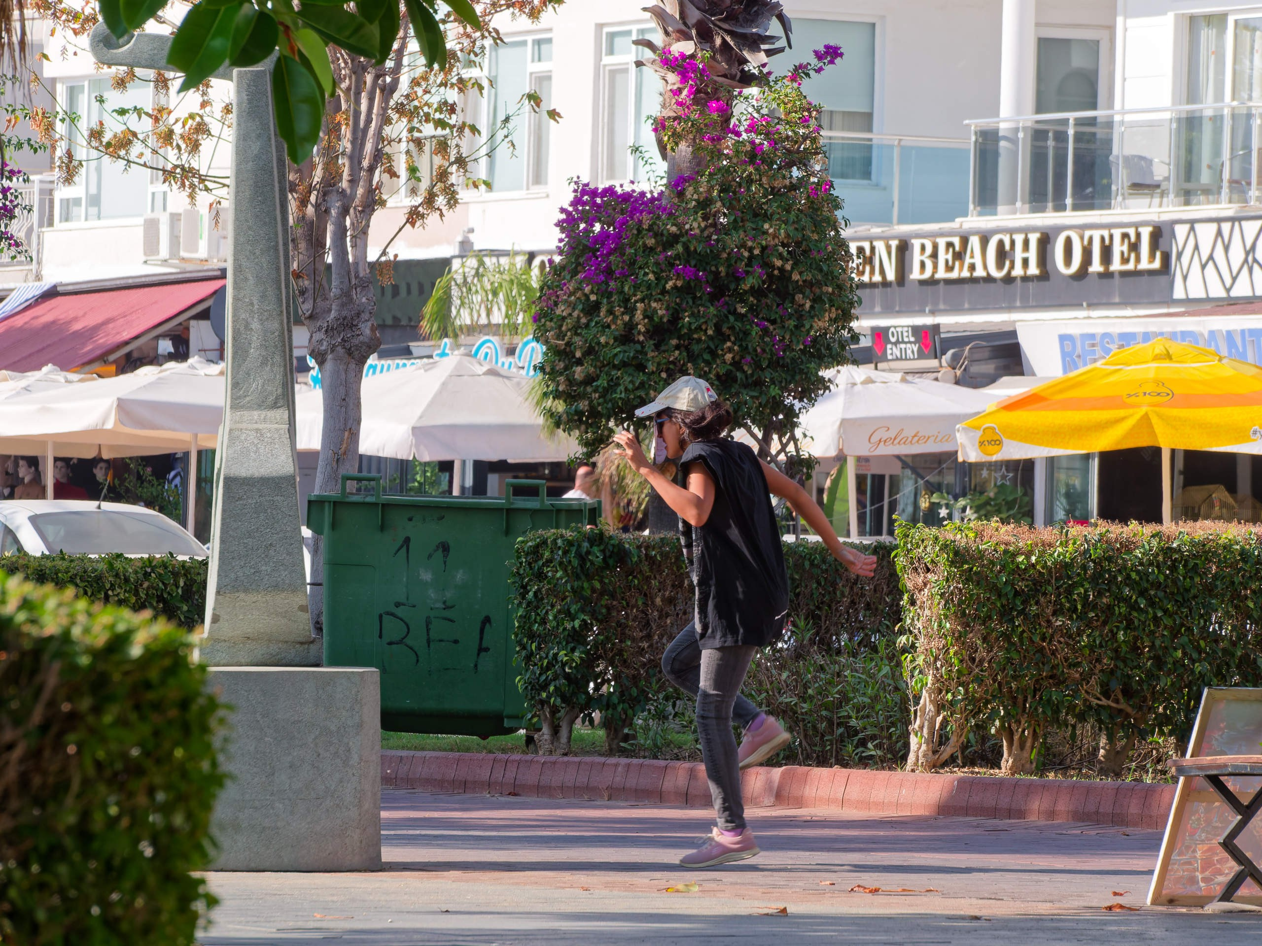 Алания 2025, город, стрит-фото. Избранные фотографии