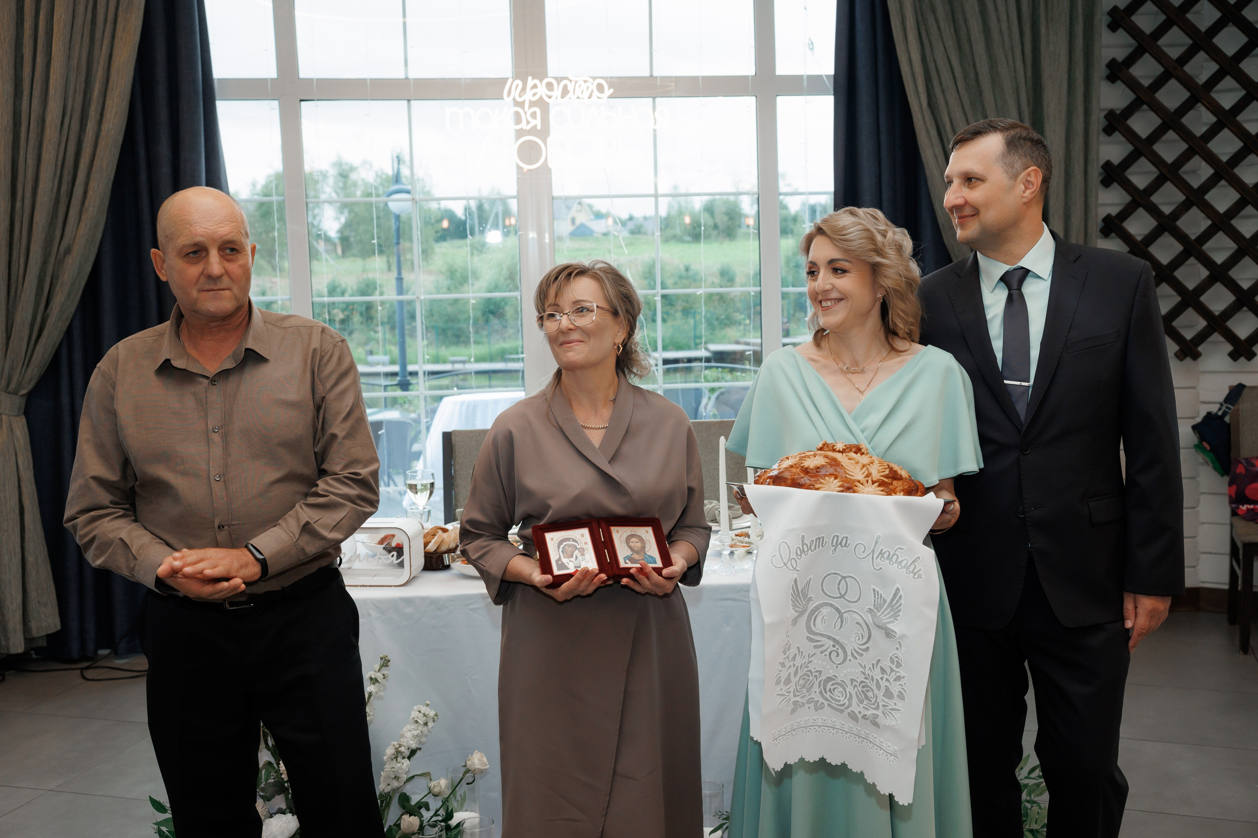 Регистрация в отеле Fish Point, ЗАГС Бутово, прогулка в Остафьево. Свадебный и репортажный фотограф (Москва, Королев и другие)