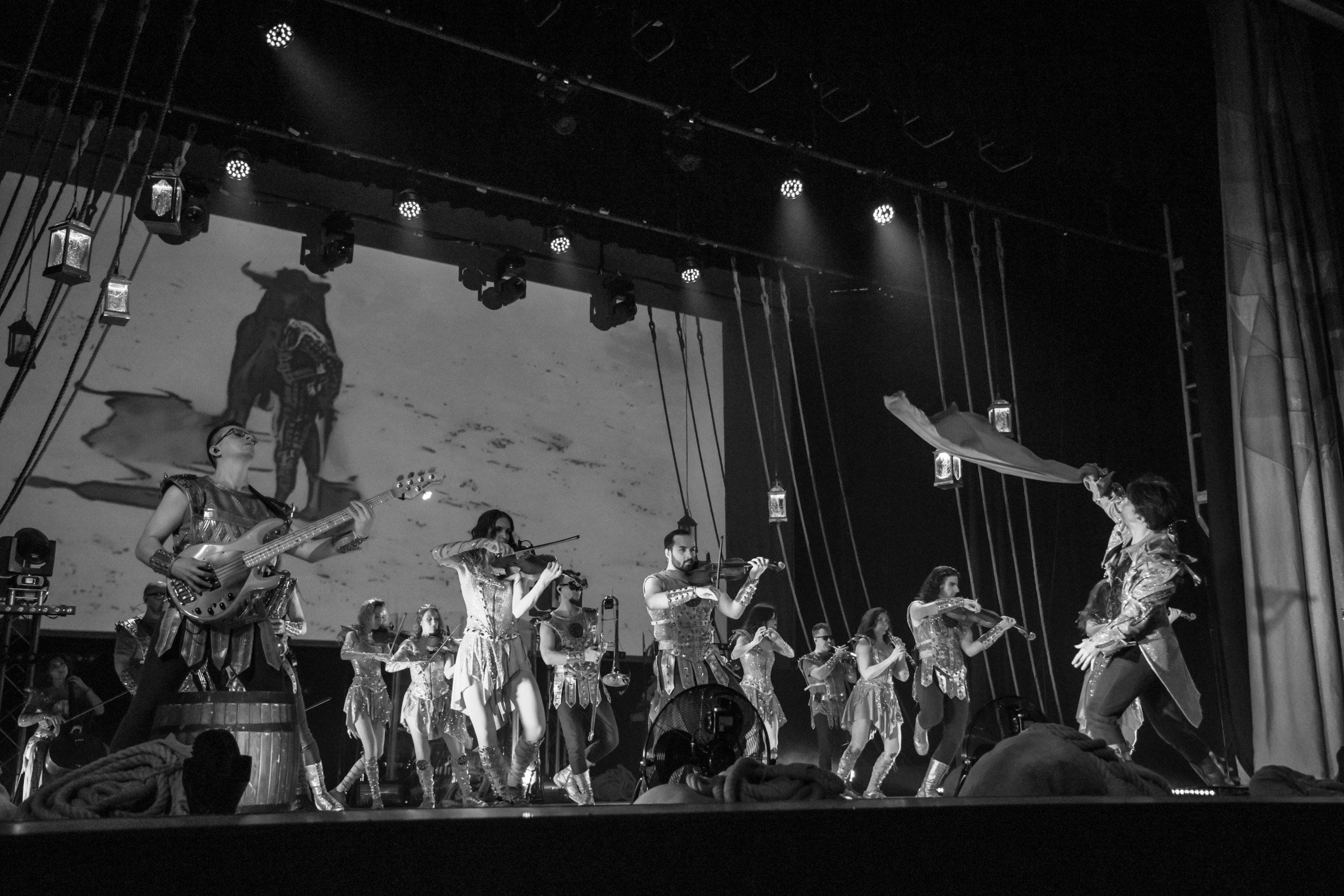 Первый в мире танцующий оркестр«Concord Orchestra». Обо мне